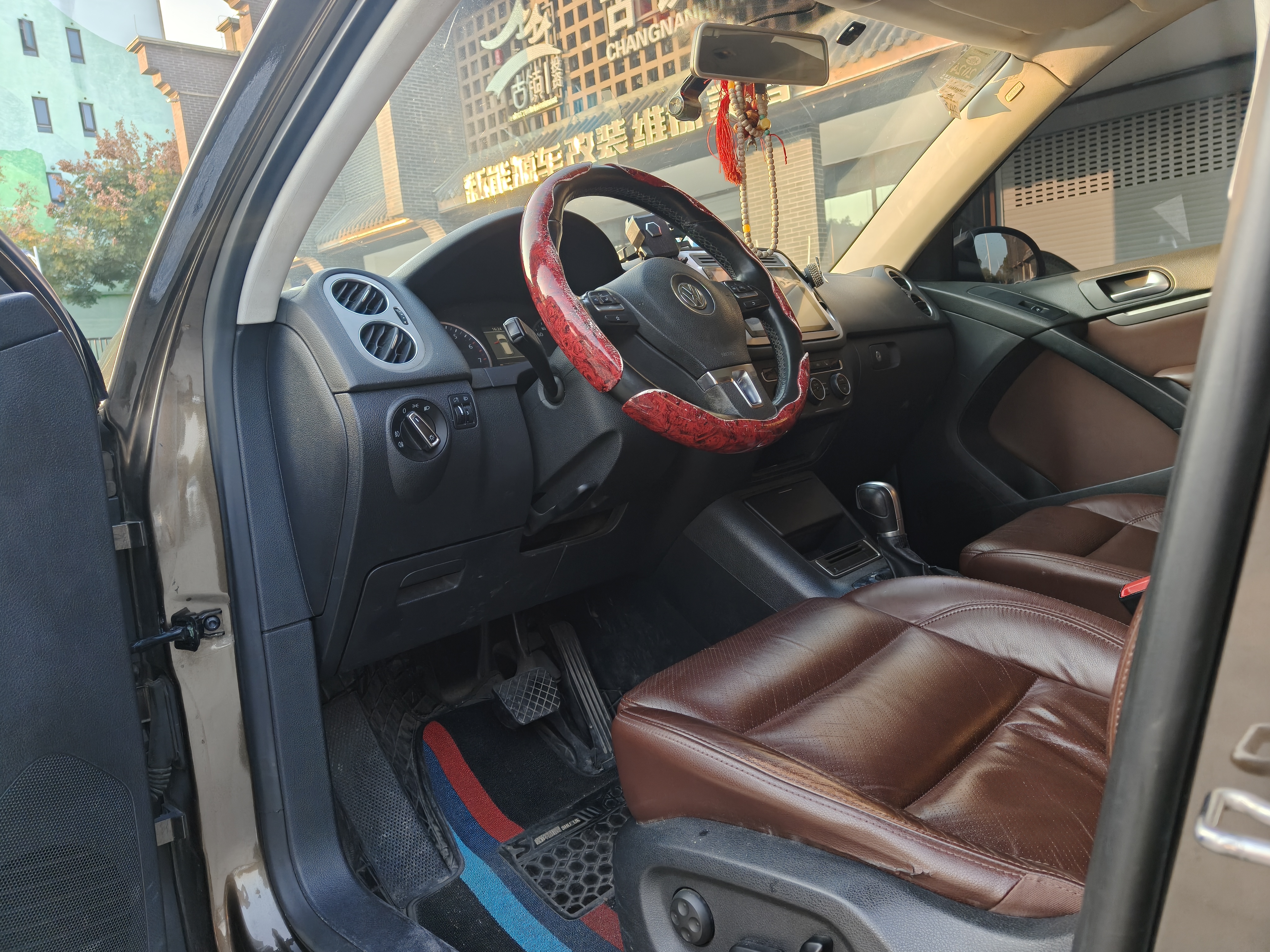 Volkswagen Tiguan 2014 car image #5