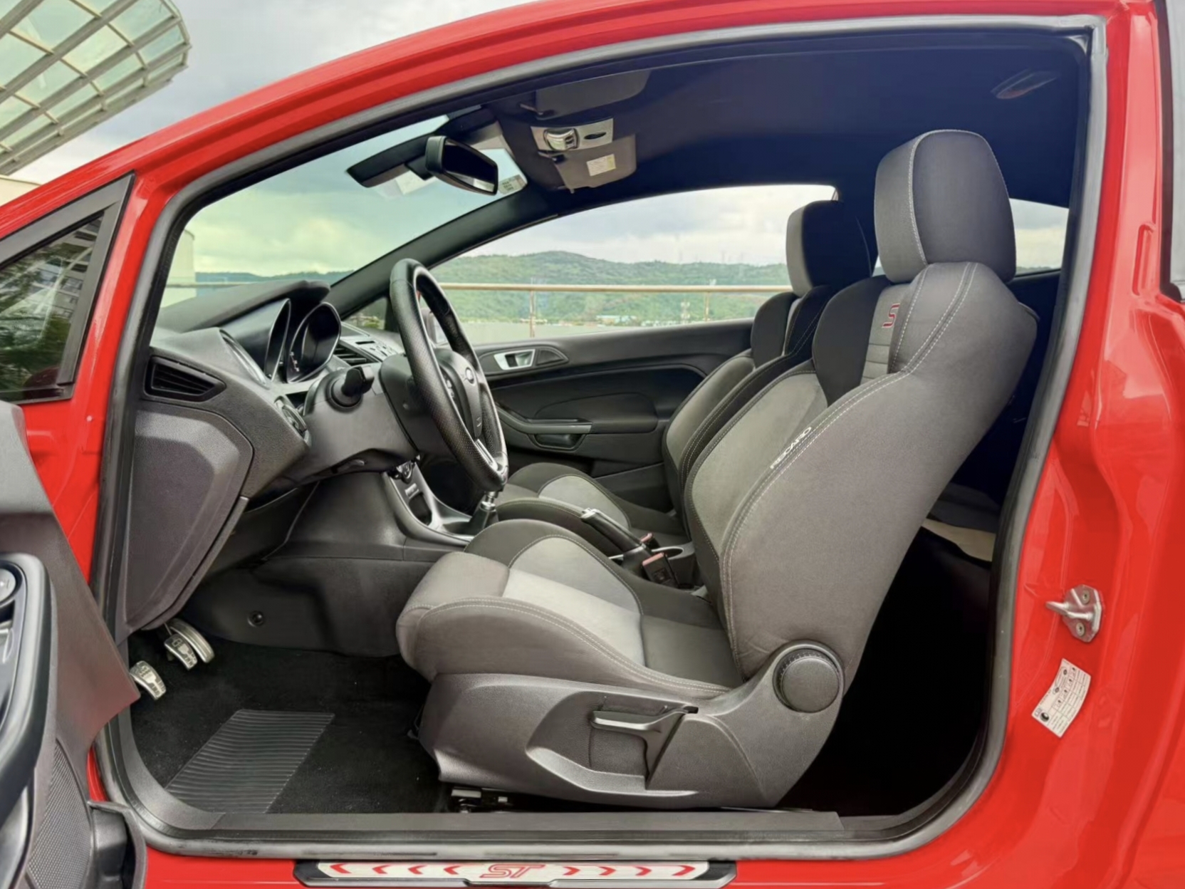 Ford Fiesta (Imported) 2015 car image #5