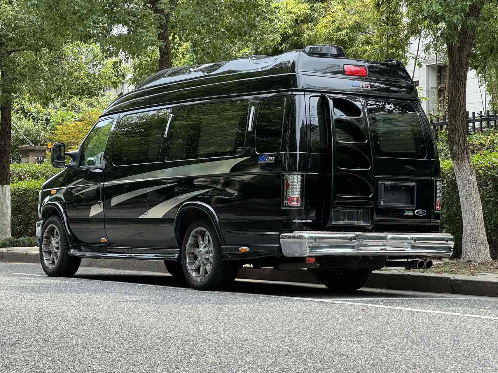 Ford E350 2016 car image #5