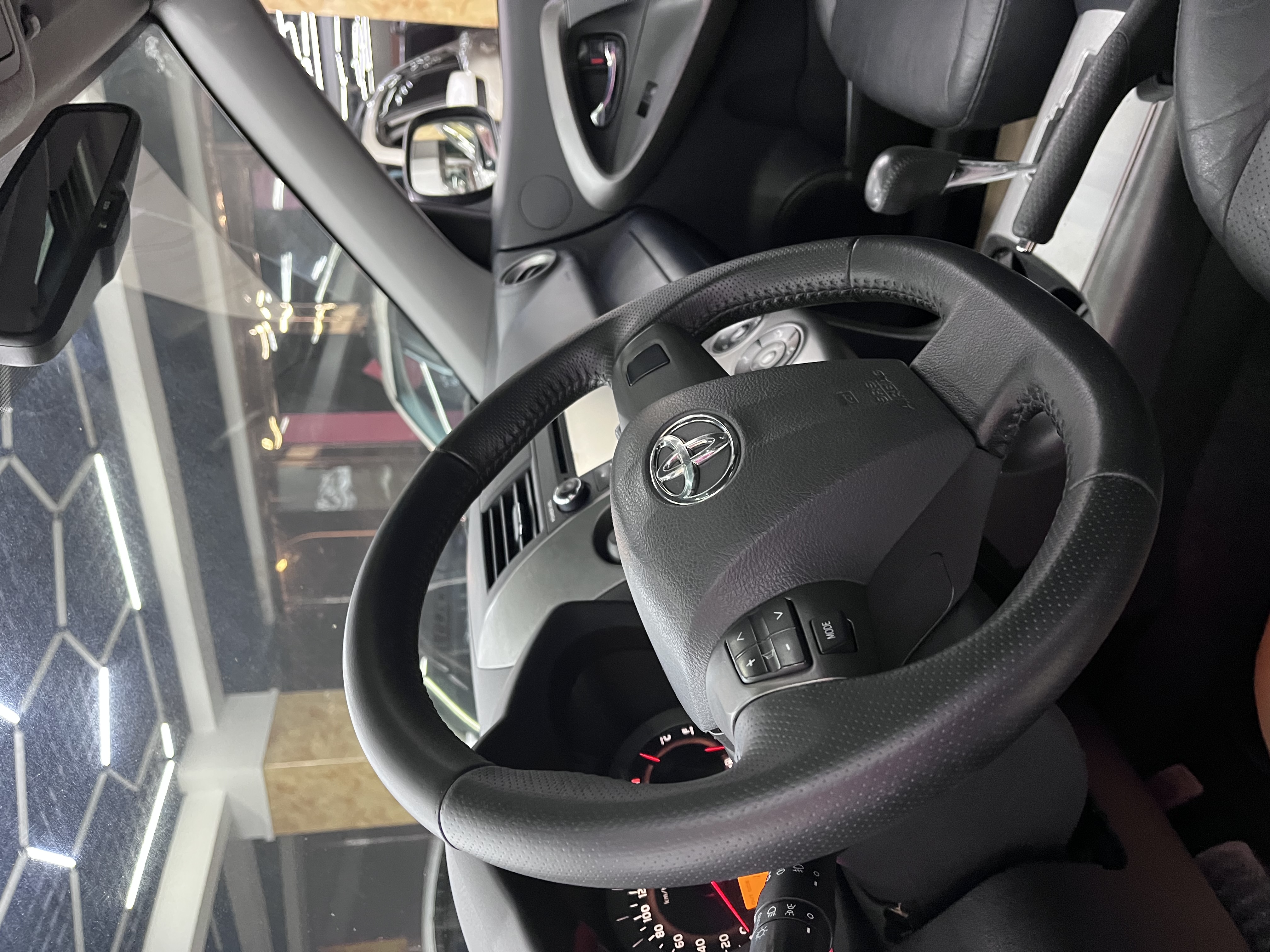 Toyota RAV4 2013 car image #5