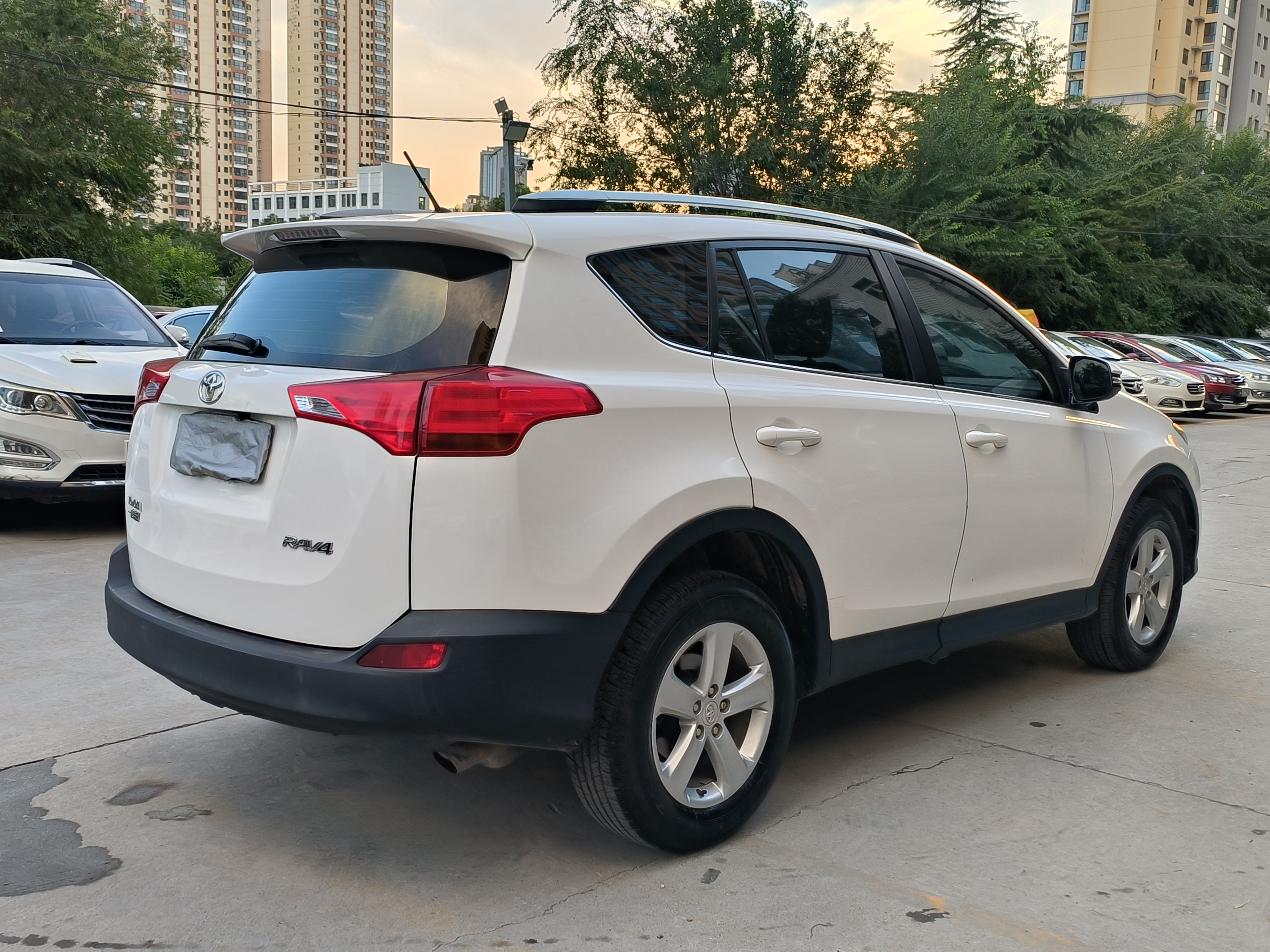 Toyota RAV4 2014 #5 Toyota RAV4 2014 car image #5