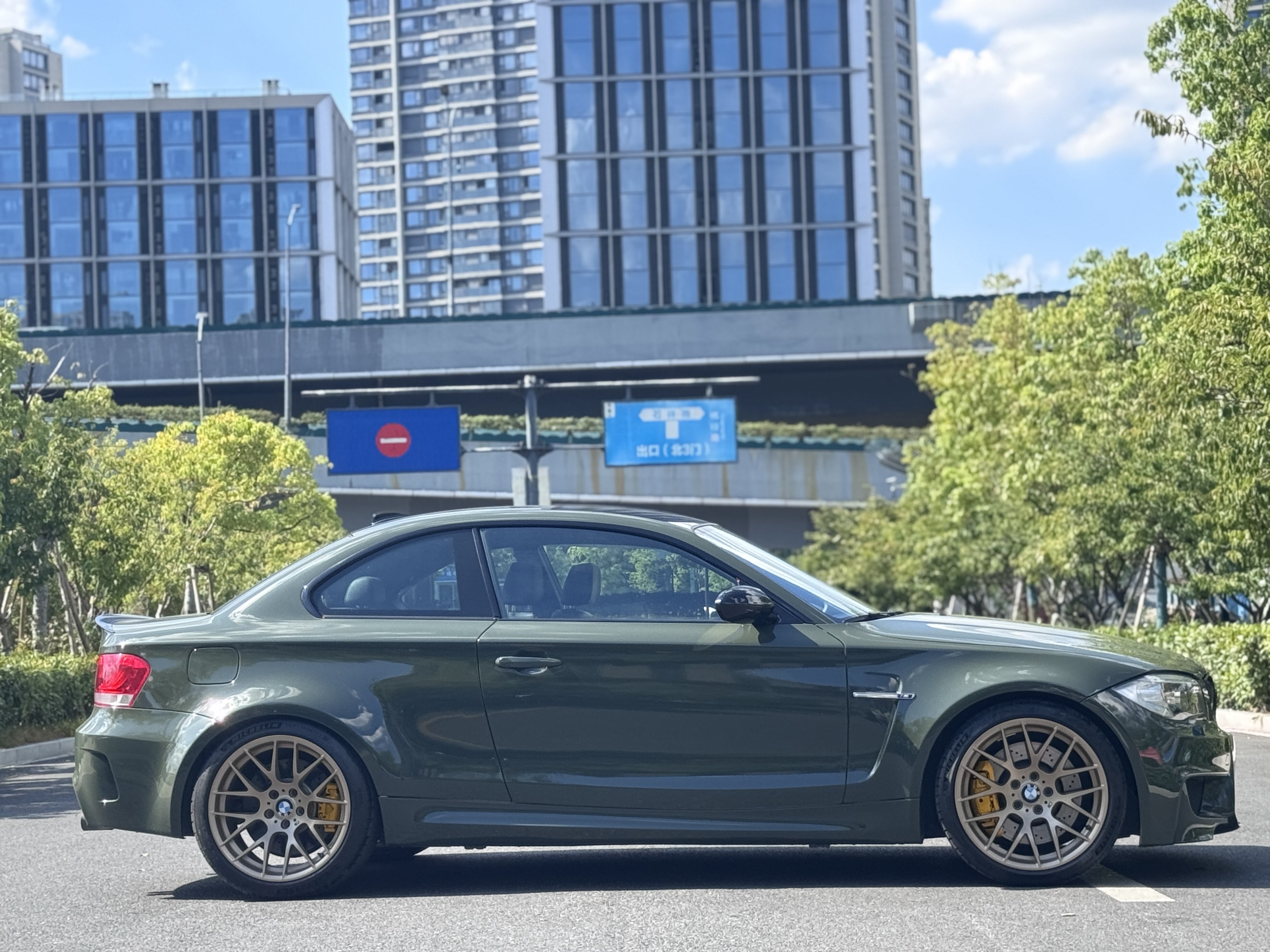 BMW 1 Series M 2012 #5 BMW 1 Series M 2012 car image #5