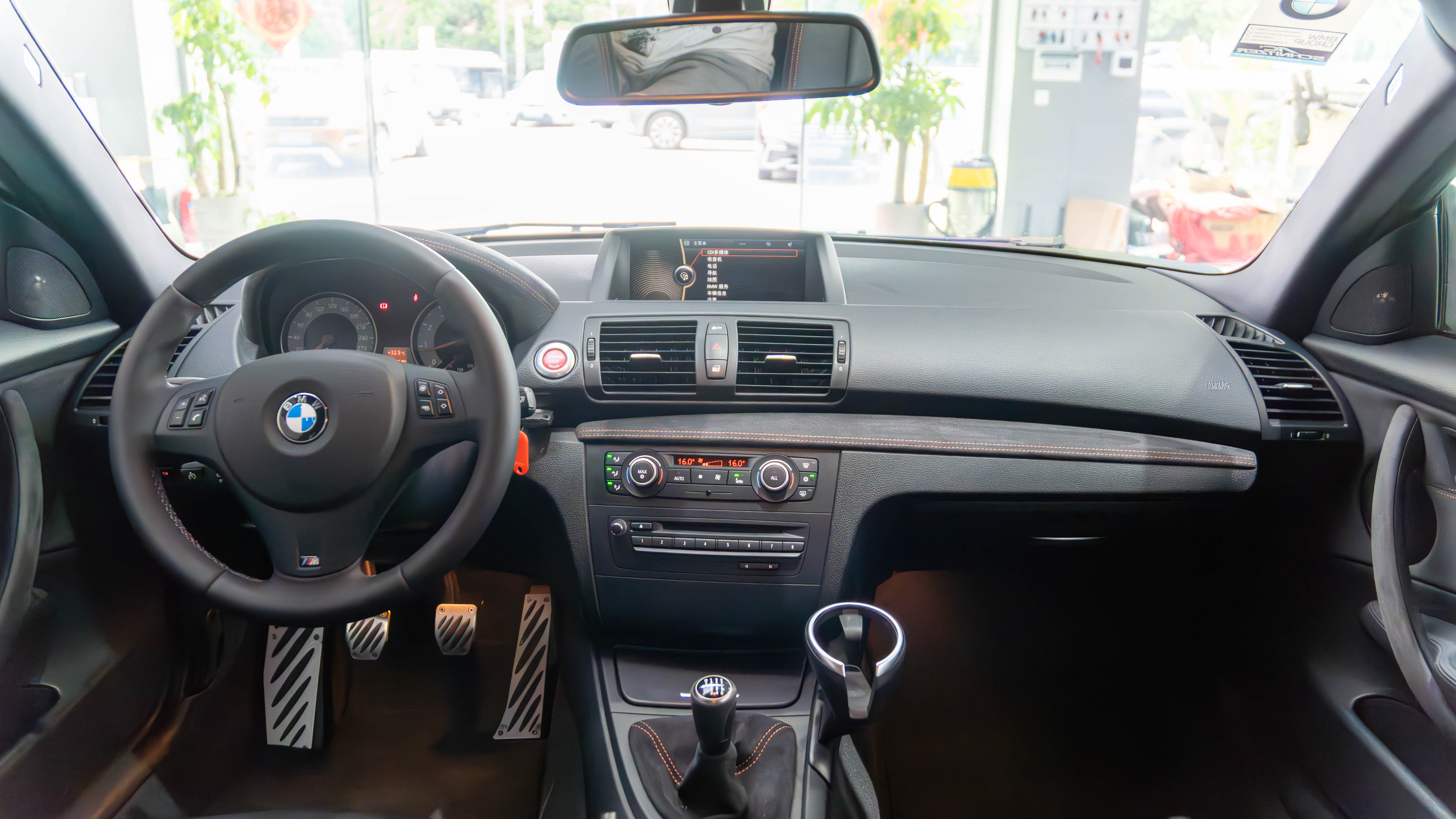 BMW 1 Series M 2013 car image #5