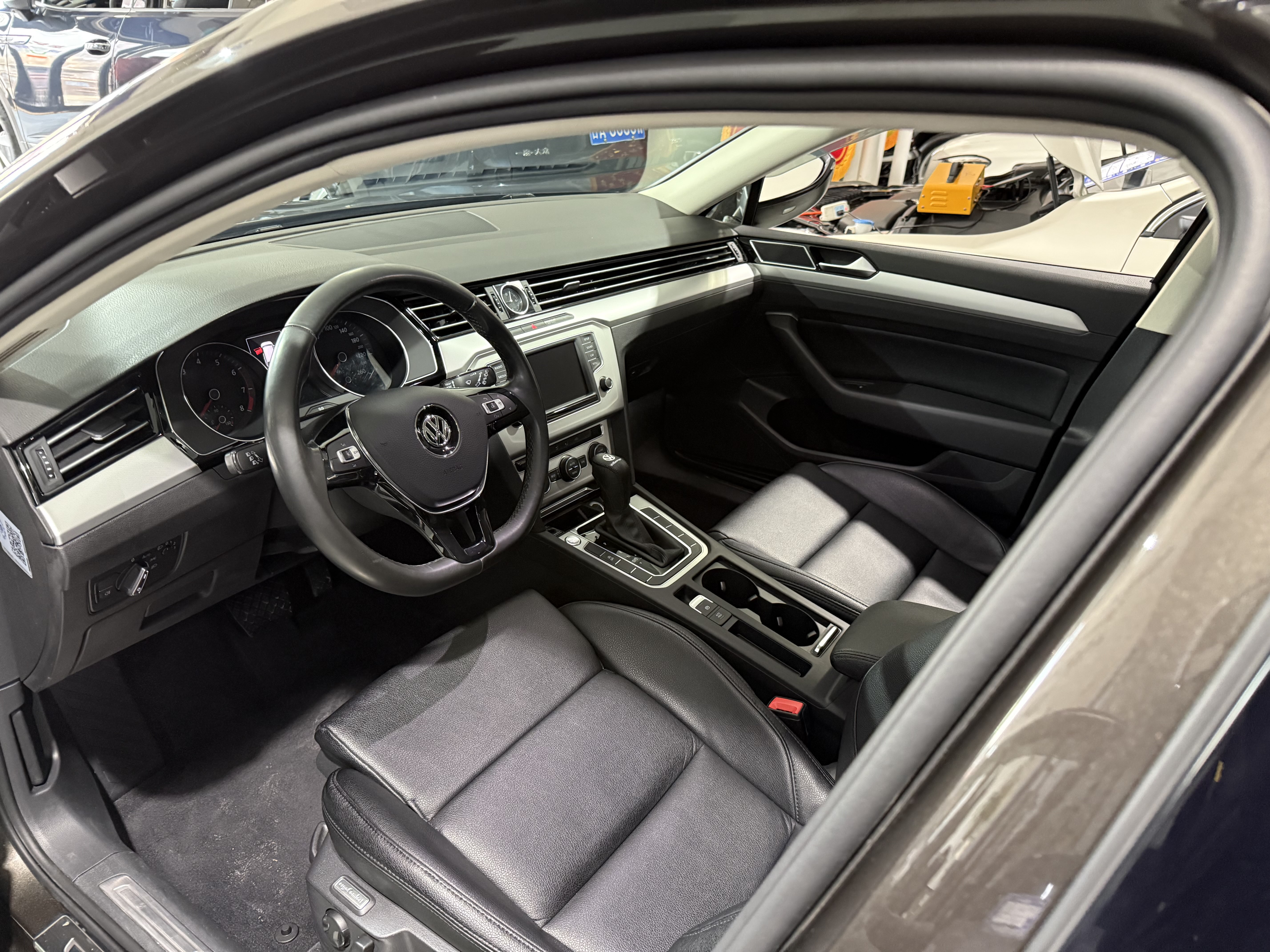 Volkswagen Passat Variant 2017 immagine di auto #5