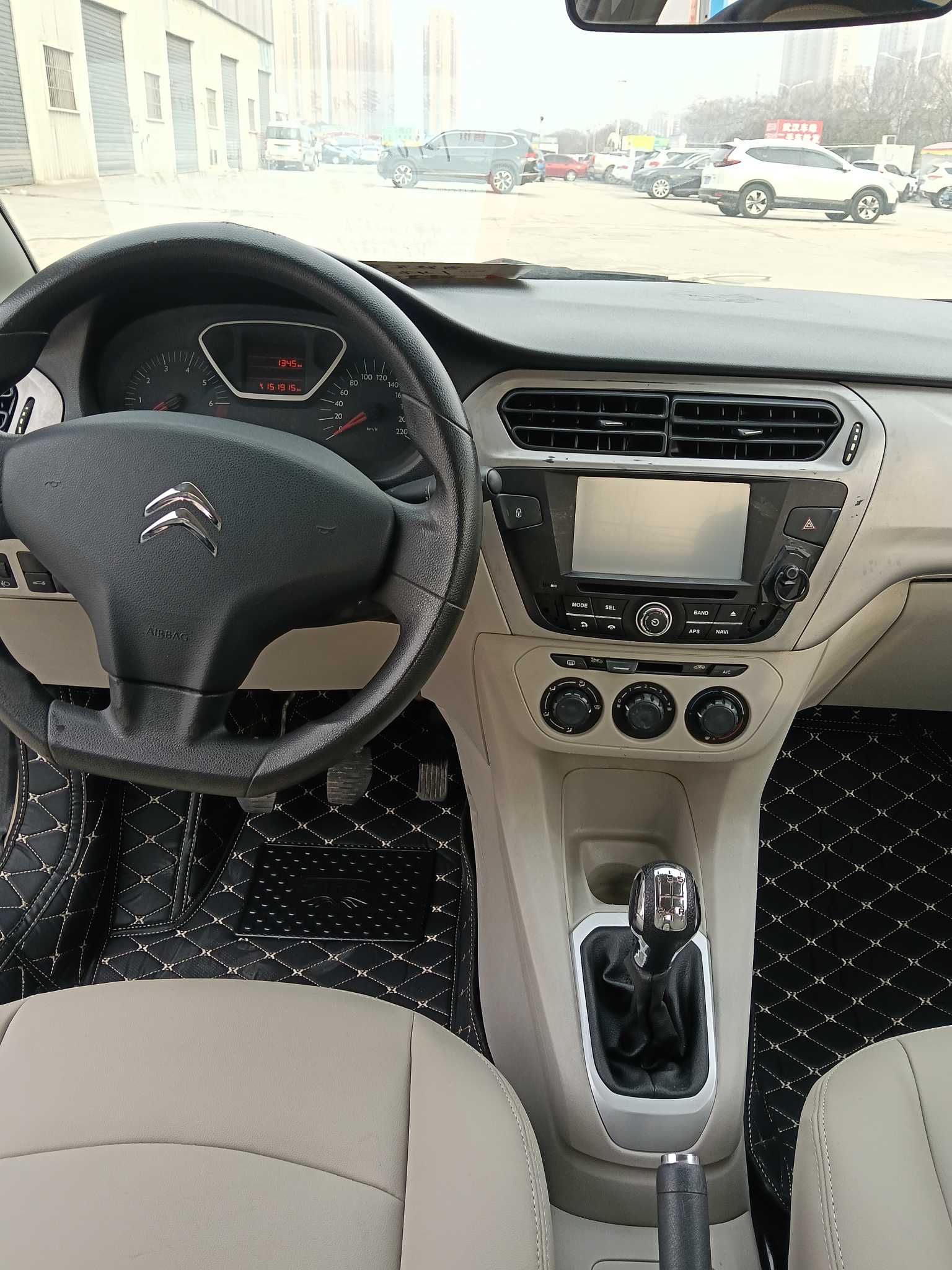 Citroen C-Elysée 2014 imagem de carro #5