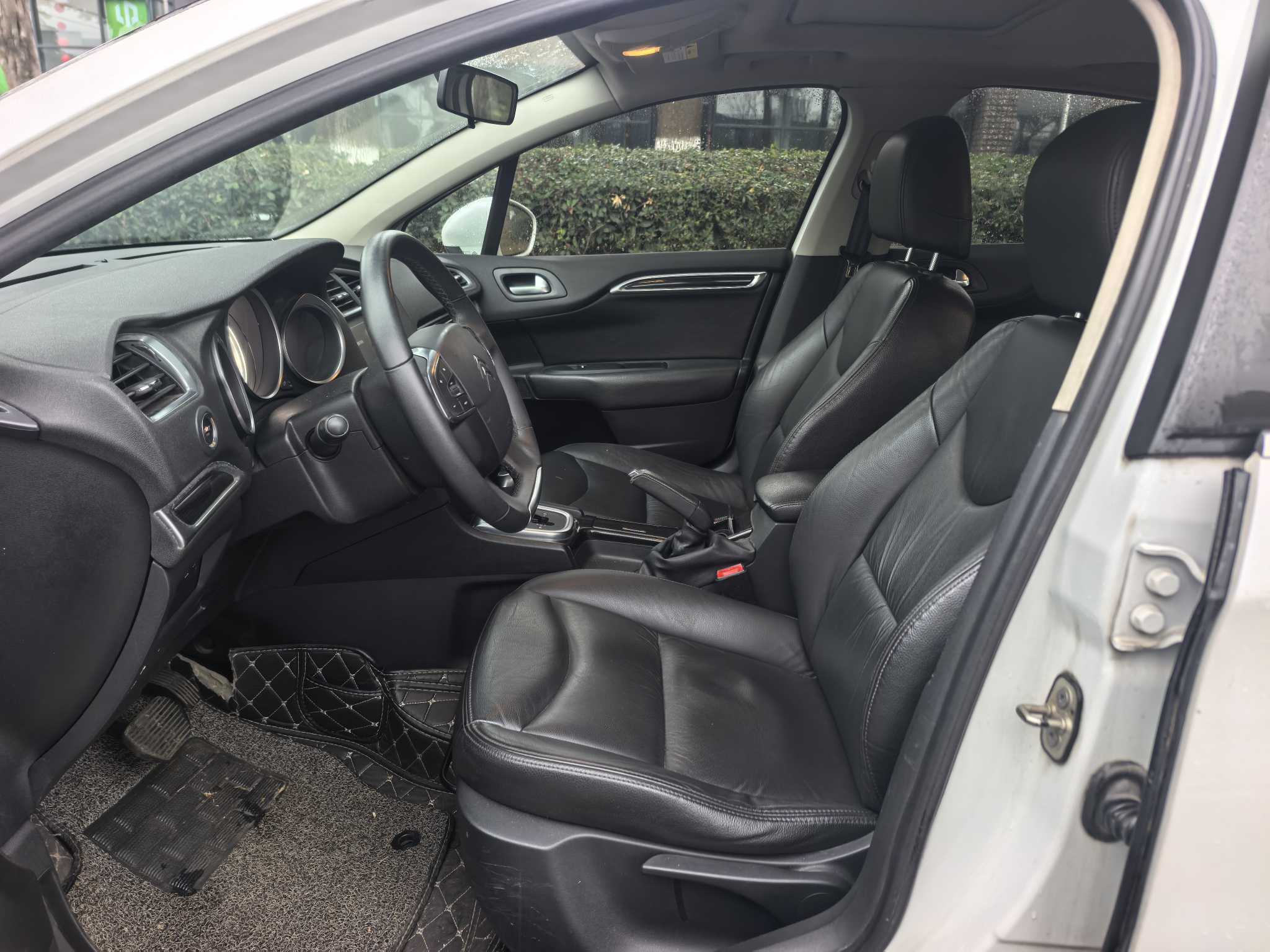 Citroen C4L 2015 car image #5