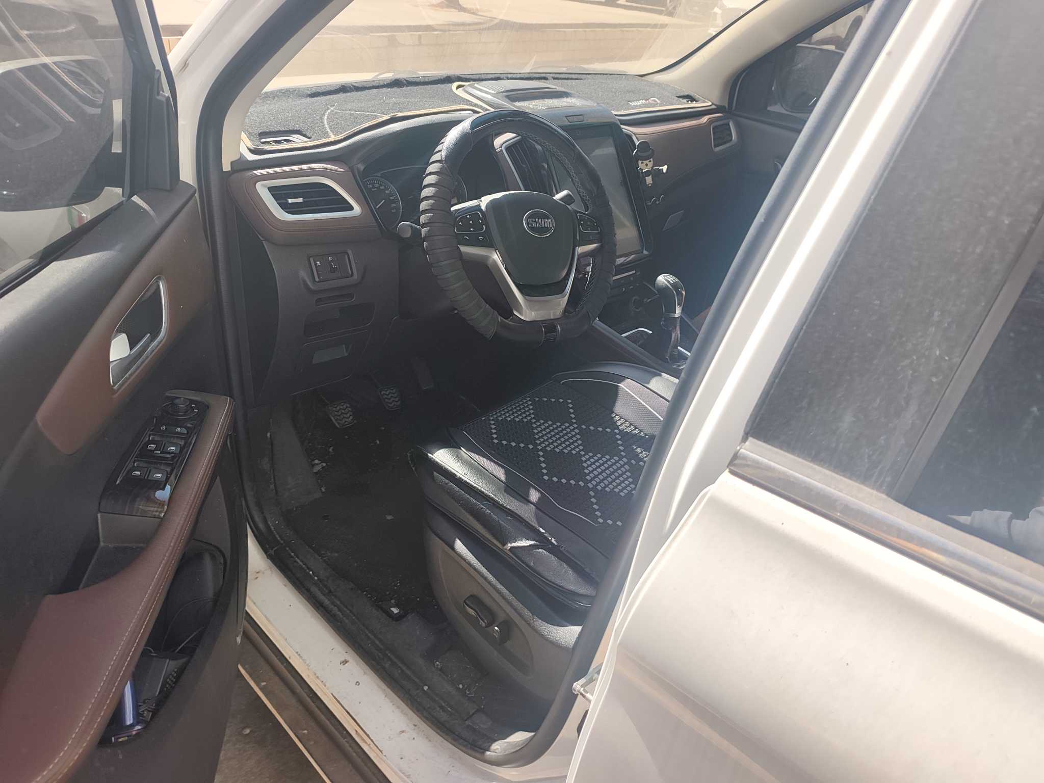 SWM斯威汽车 SWM斯威X7 2017 #5 SWM斯威汽车 SWM斯威X7 2017 汽车图片 #5