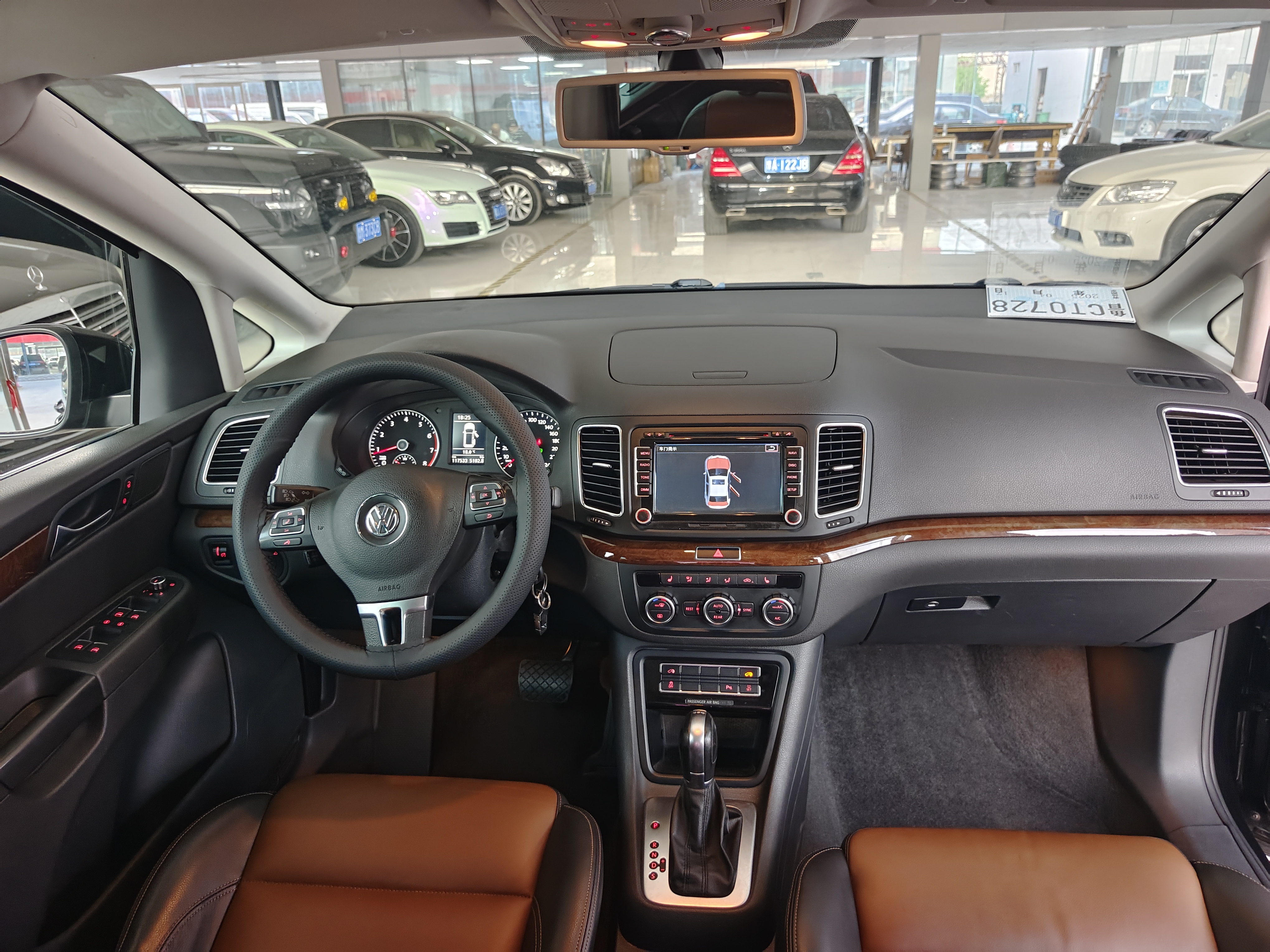 Volkswagen Sharan 2013 immagine di auto #5