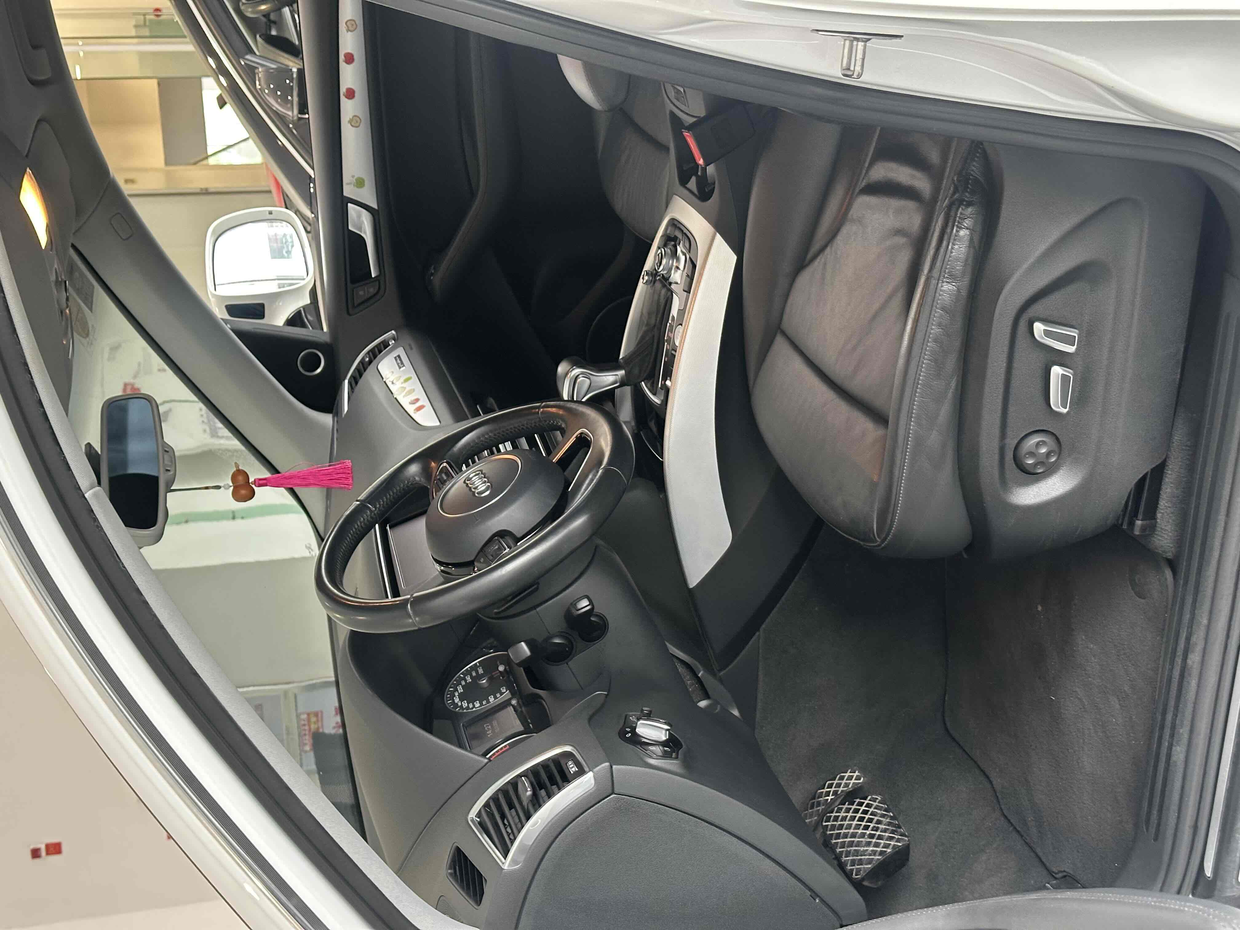 Audi Q5 (Imported) 2016 car image #5