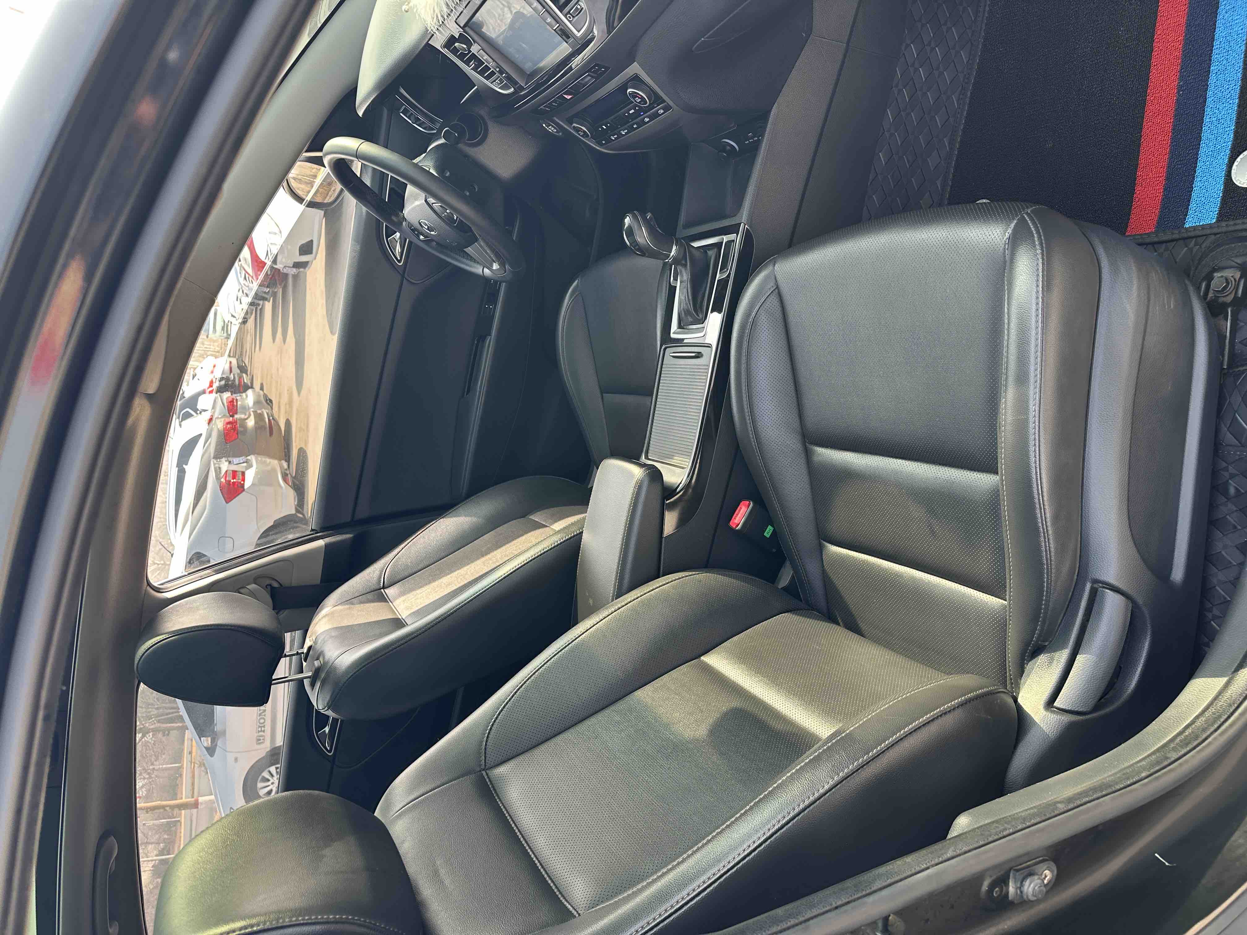 Hyundai Mistra 2014 #5 Hyundai Mistra 2014 car image #5