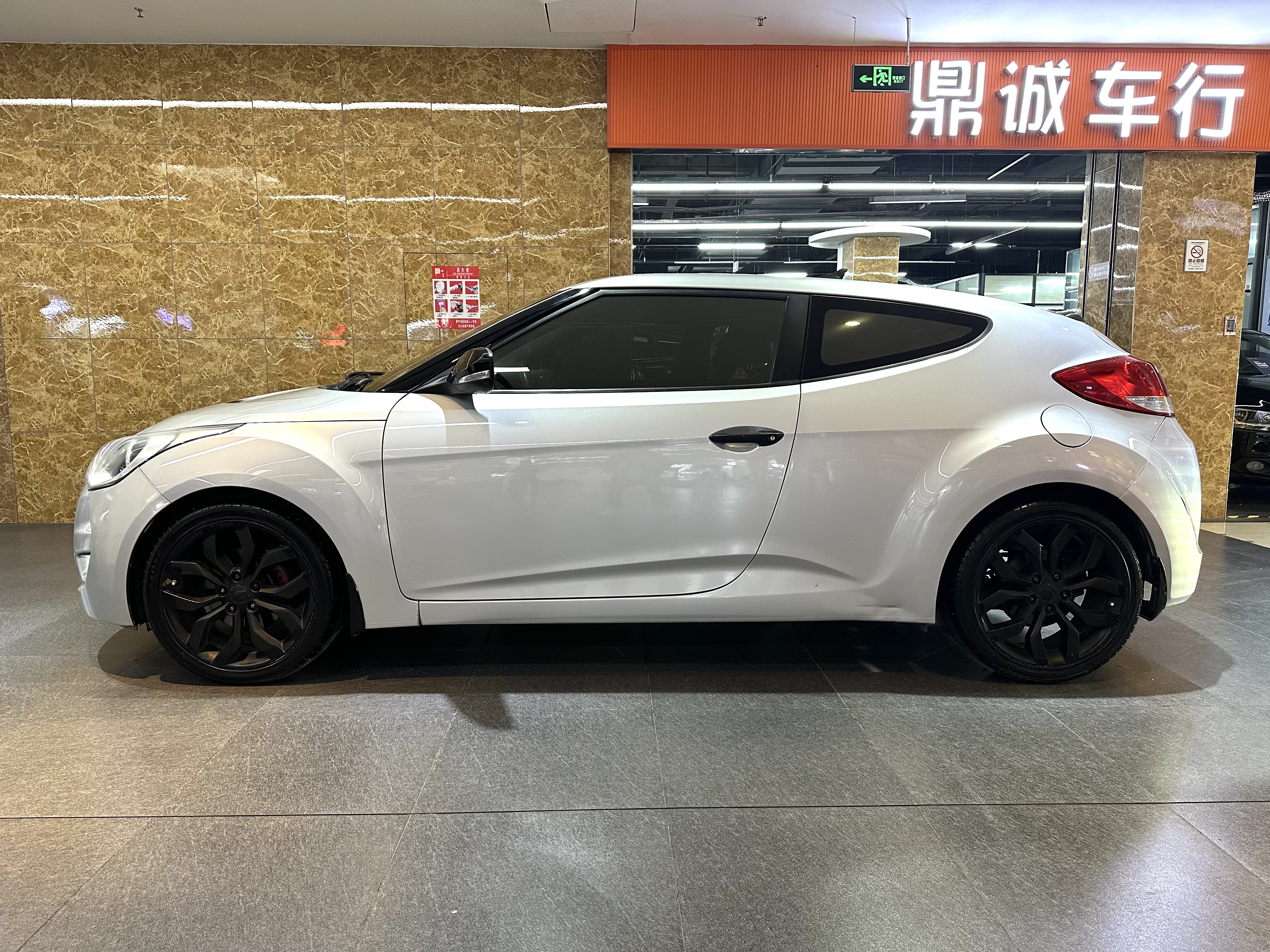 Hyundai Veloster 2012 car image #5