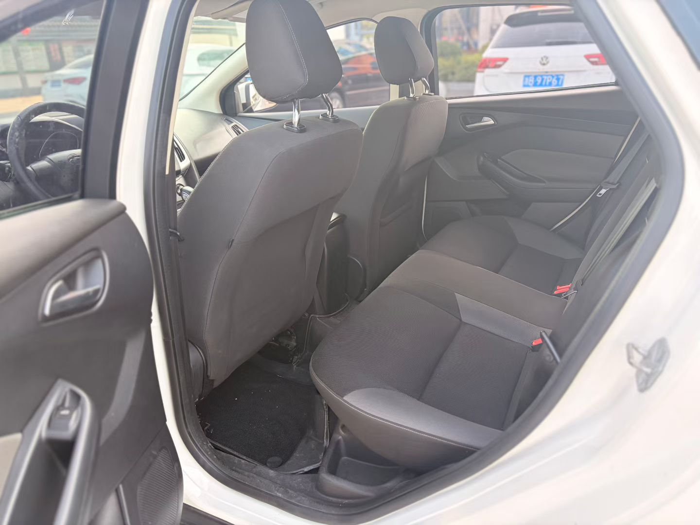 Ford Focus 2013 car image #5