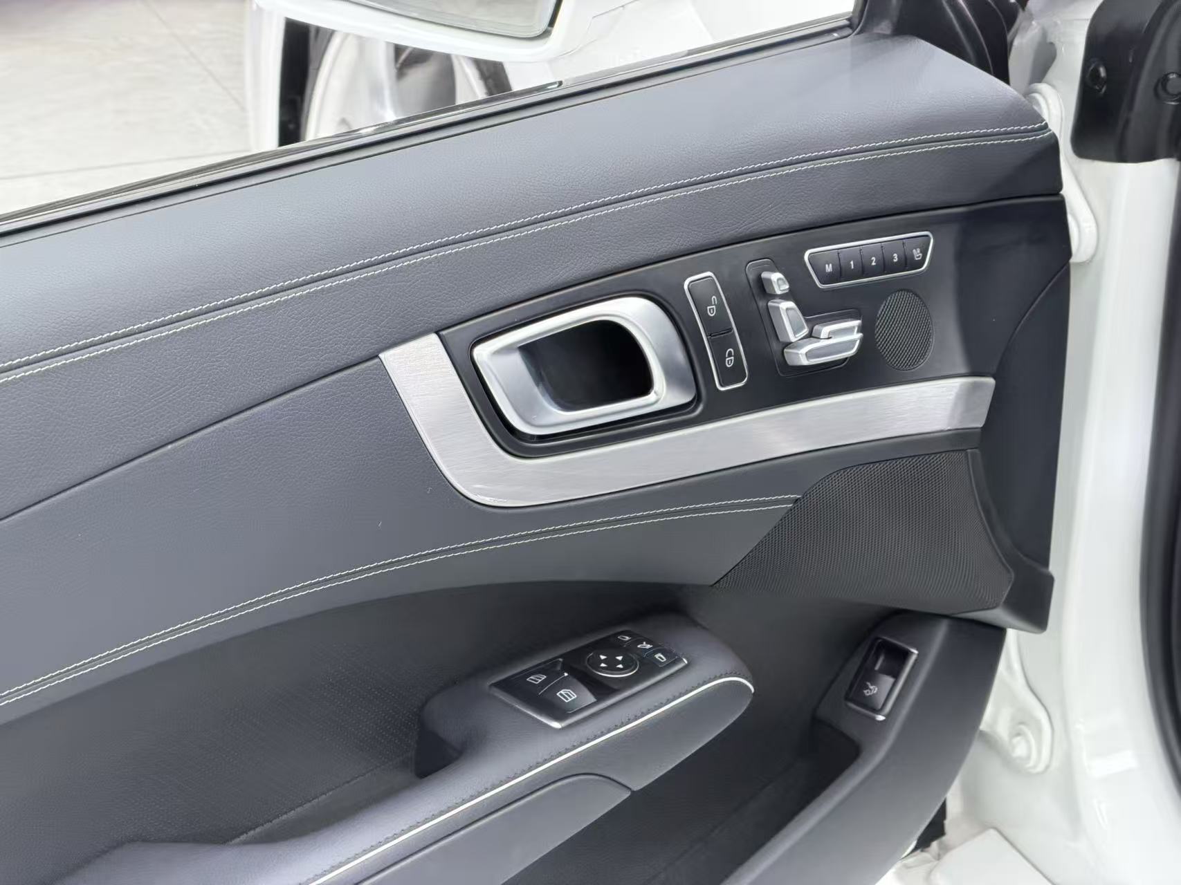 Mercedes-Benz SL Class 2017 car image #5