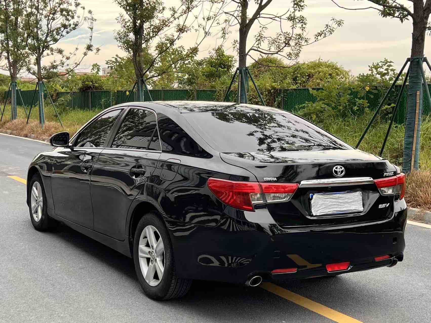 Toyota Reiz 2014 صورة سيارة #5