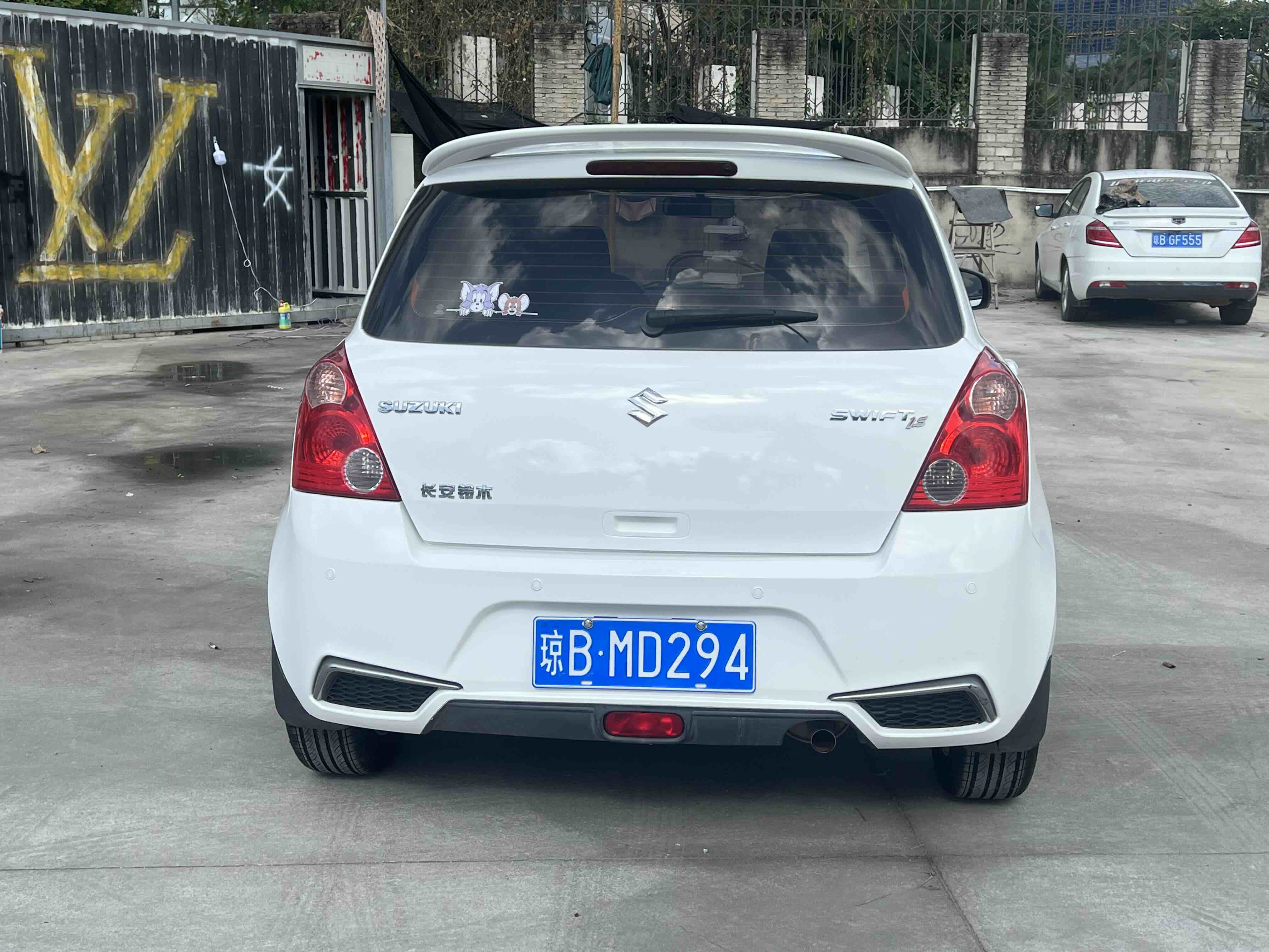 Suzuki Swift 2015 car image #5