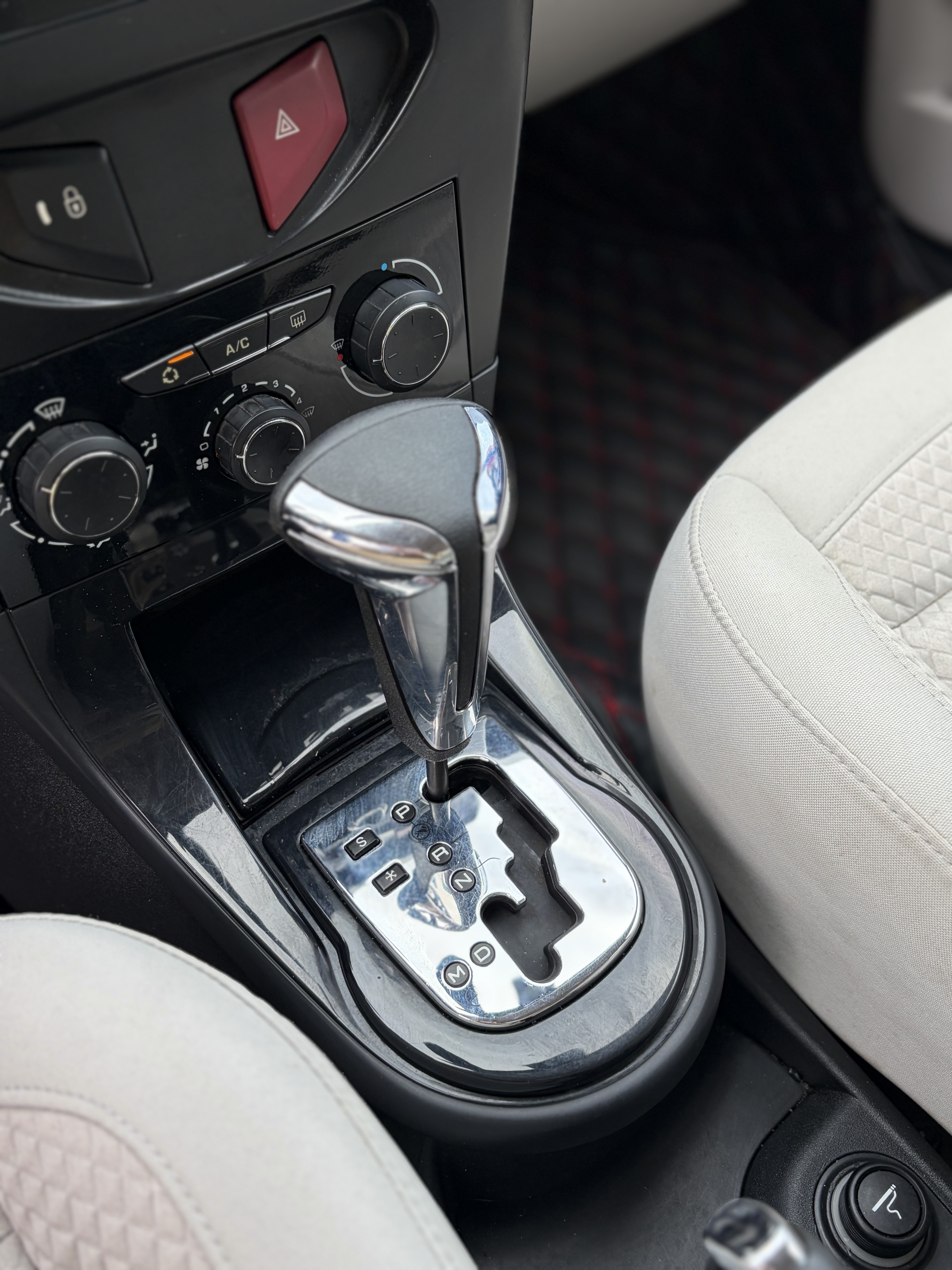 Citroen C-Quatre 2014 car image #5