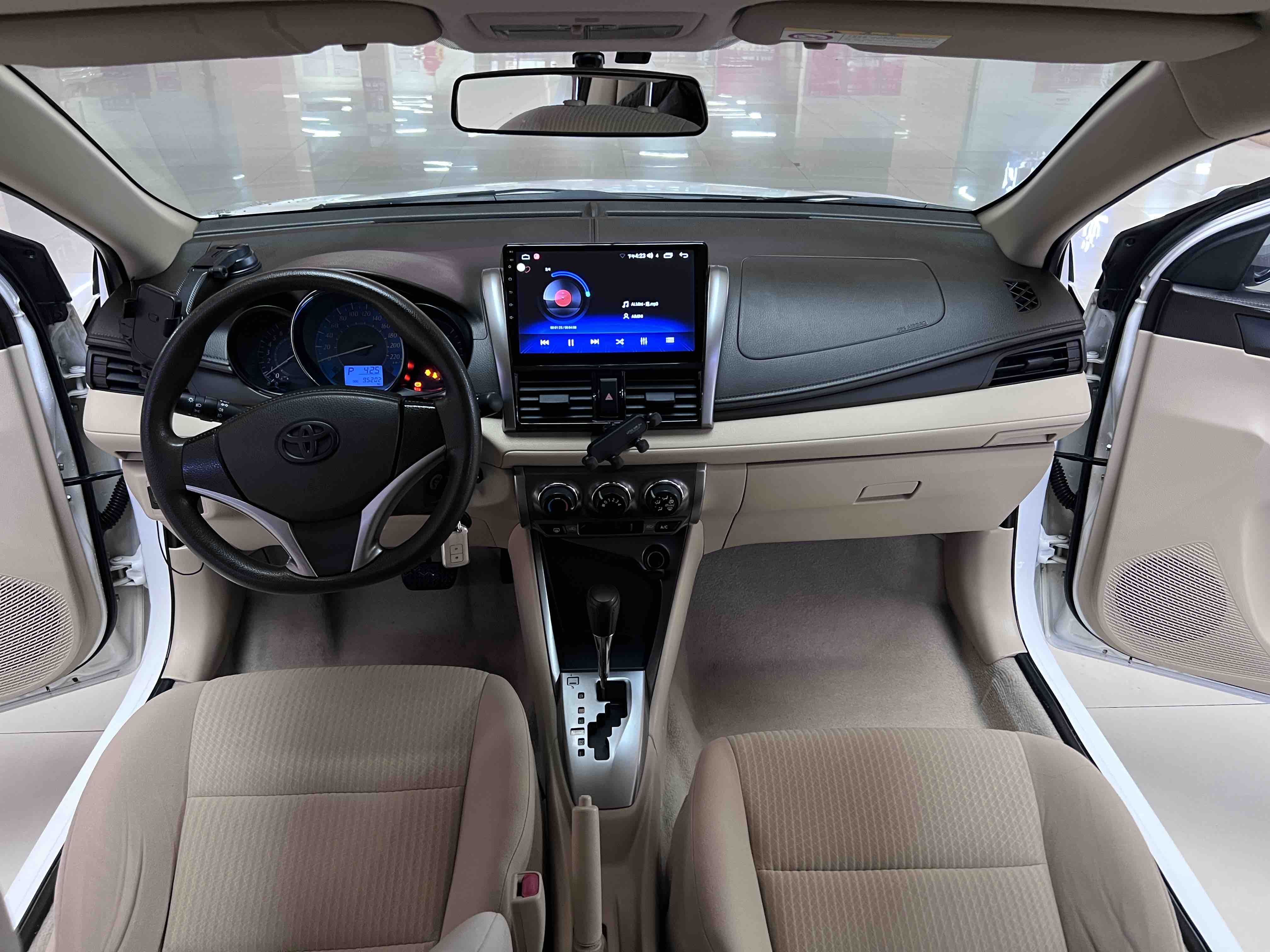 Yaris L Zhixuan 2014 #5 Yaris L Zhixuan 2014 car image #5