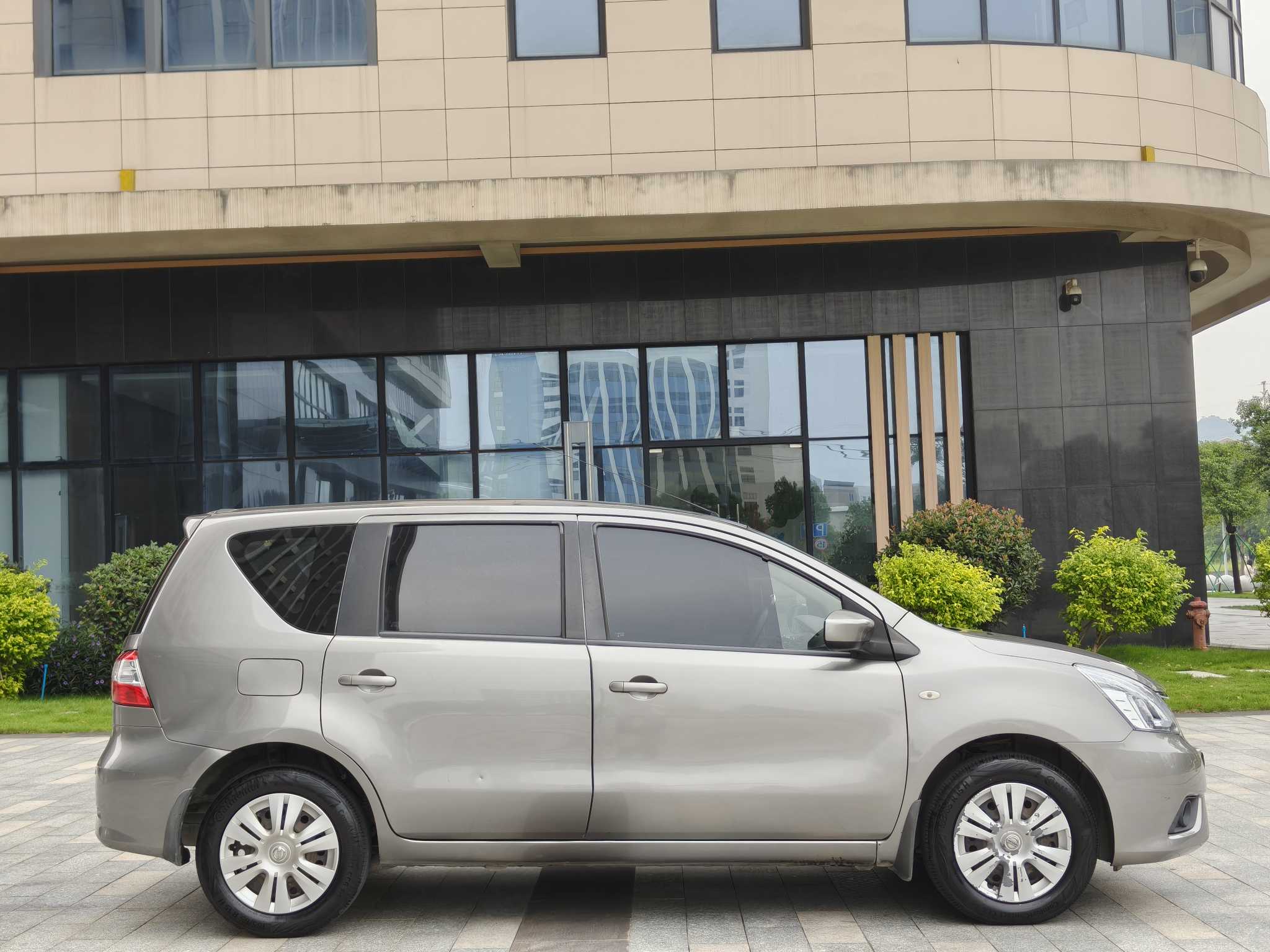 日产 骊威 2013 汽车图片 #5