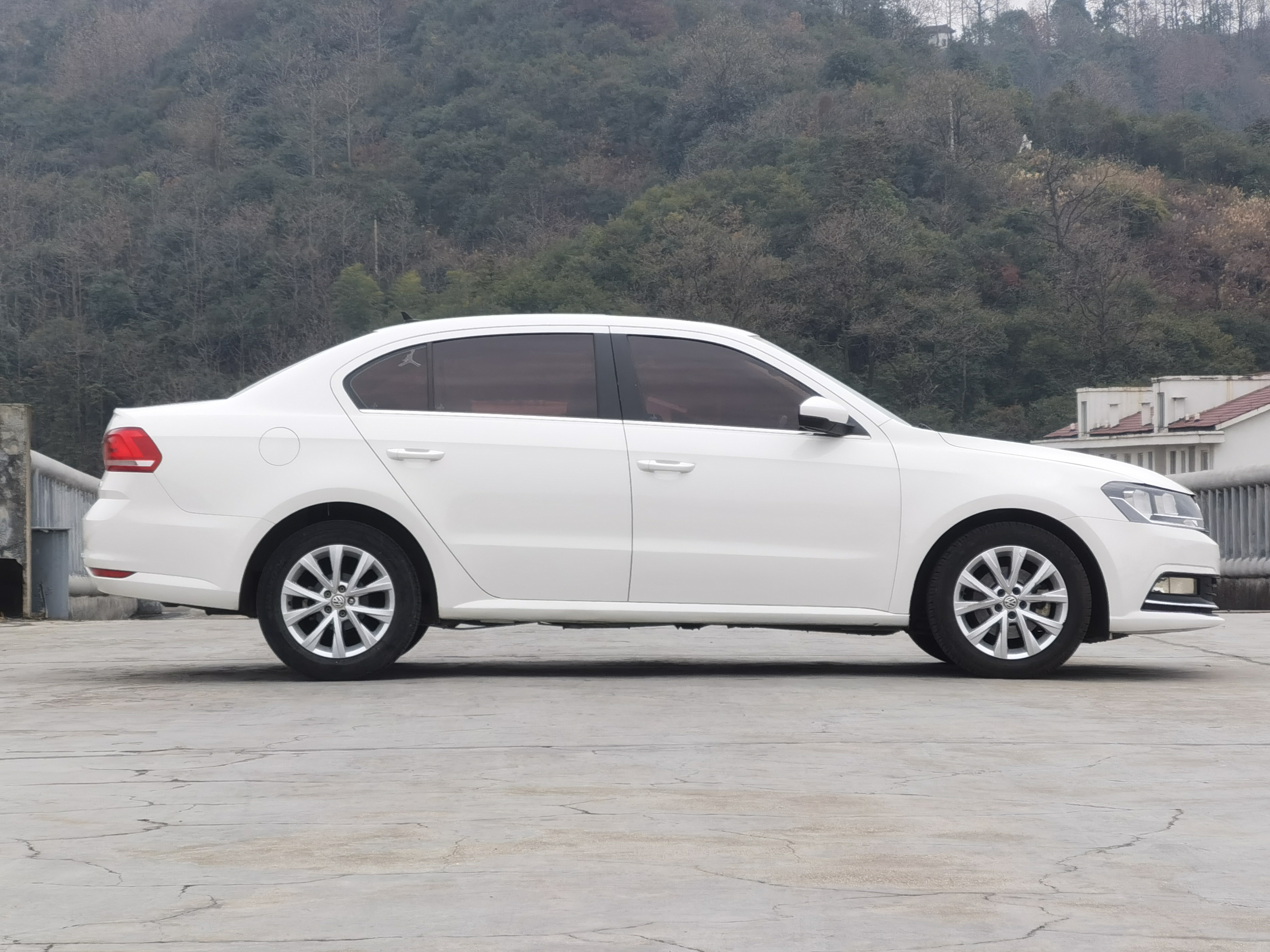 Volkswagen Lavida 2017 car image #5