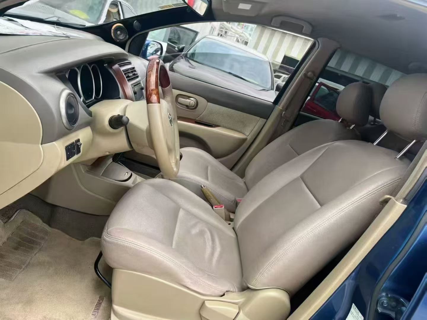 Nissan Livina Geniss 2007 car image #5