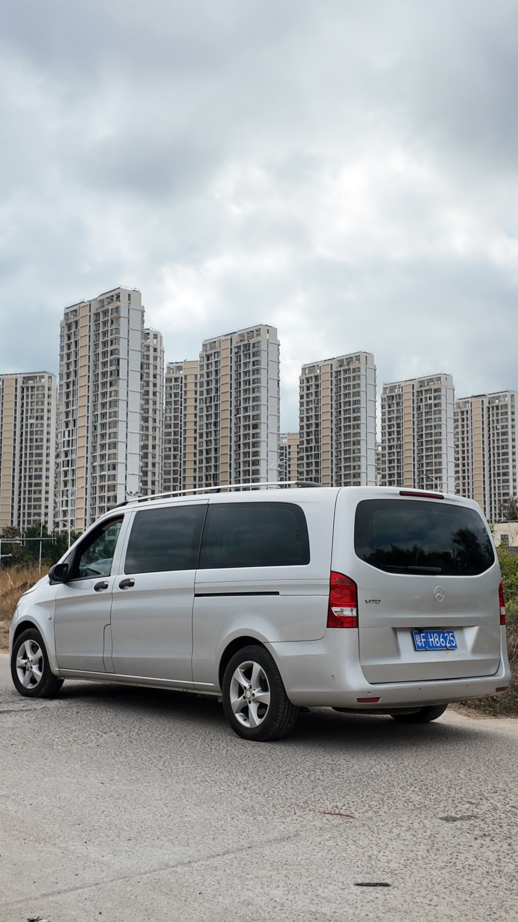 Mercedes-Benz E Class 2013 car image #5