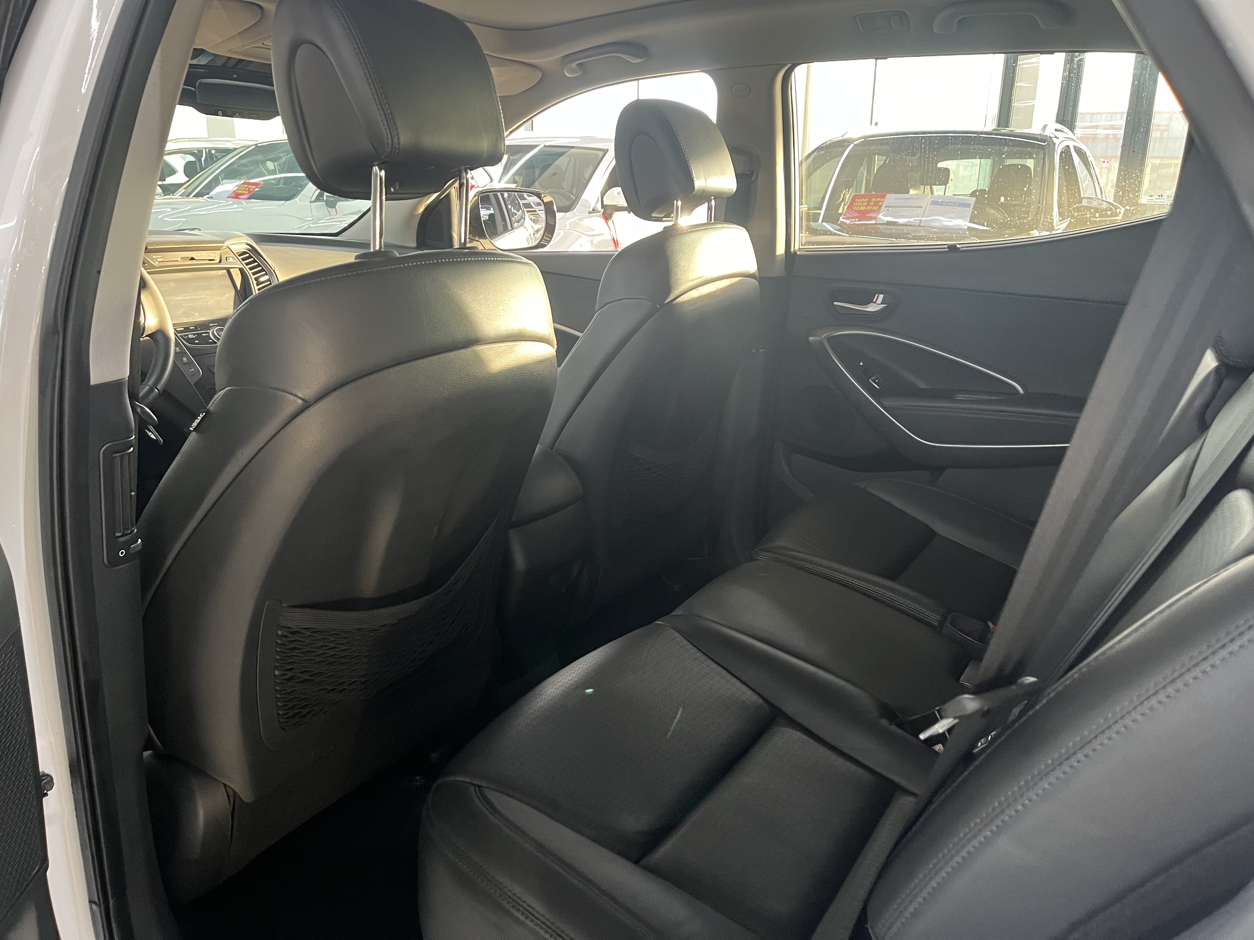 Hyundai Santa Fe 2013 car image #5