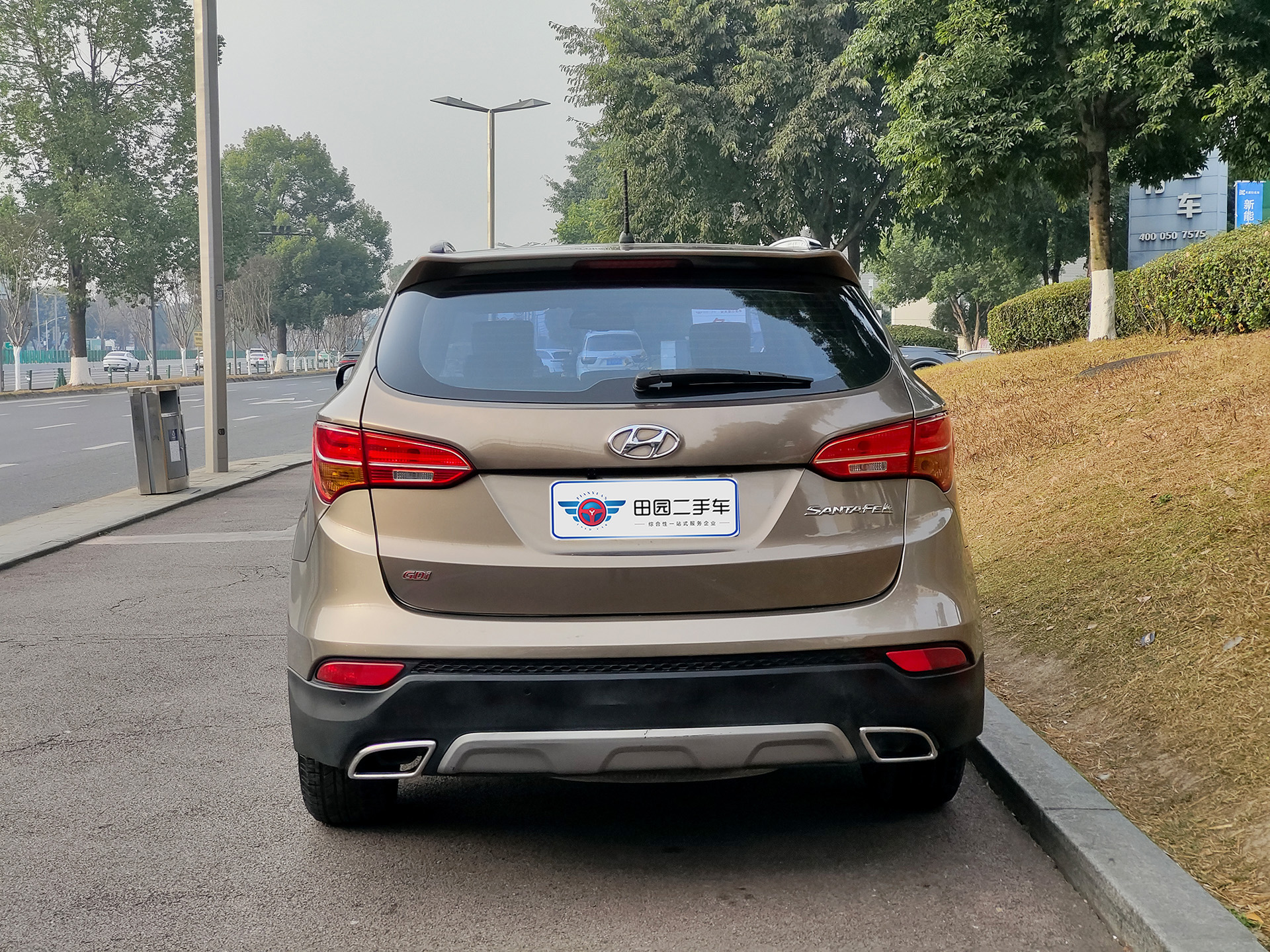 Hyundai Santa Fe 2013 car image #5
