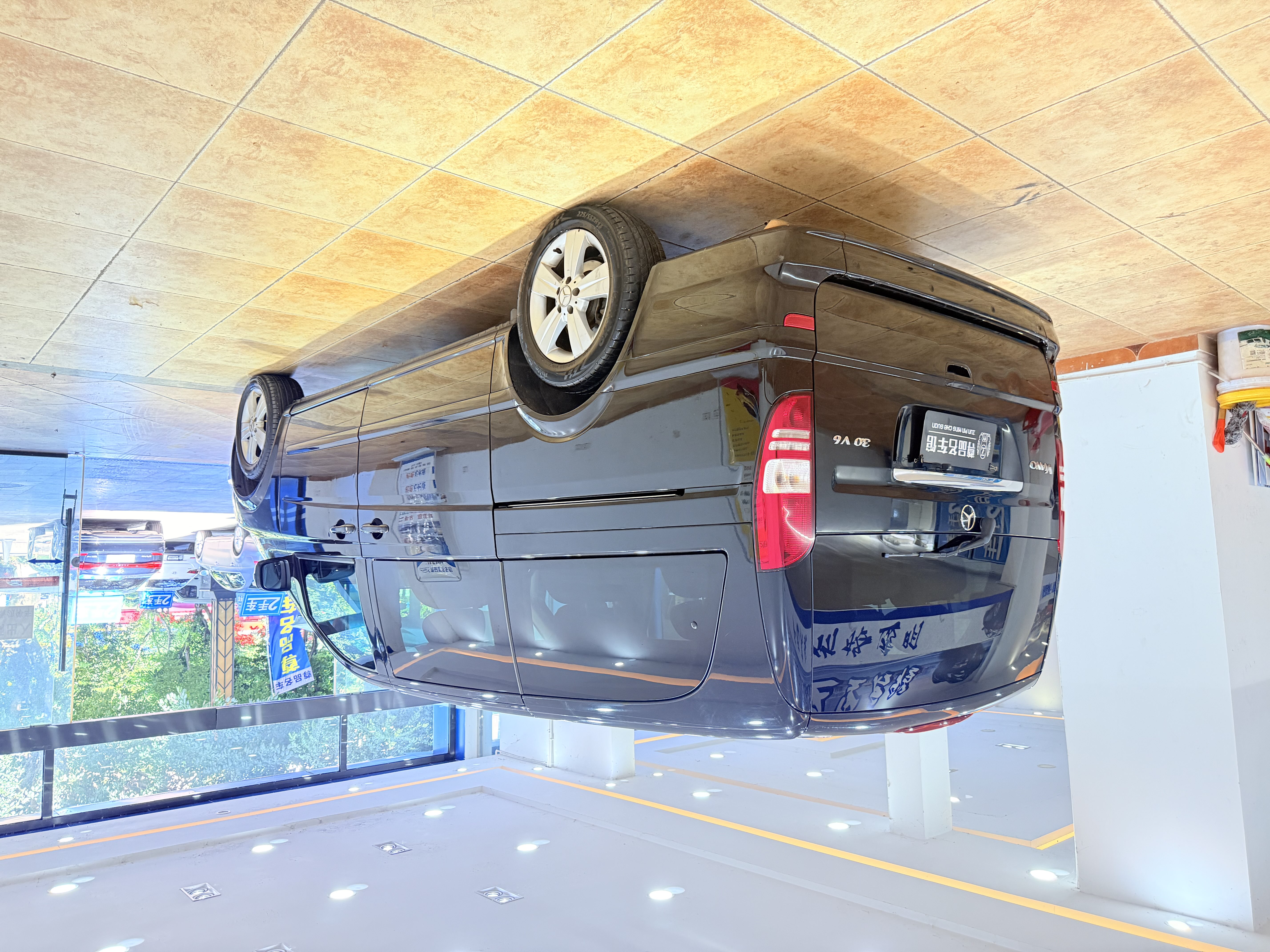 奔驰 唯雅诺 2015 汽车图片 #5