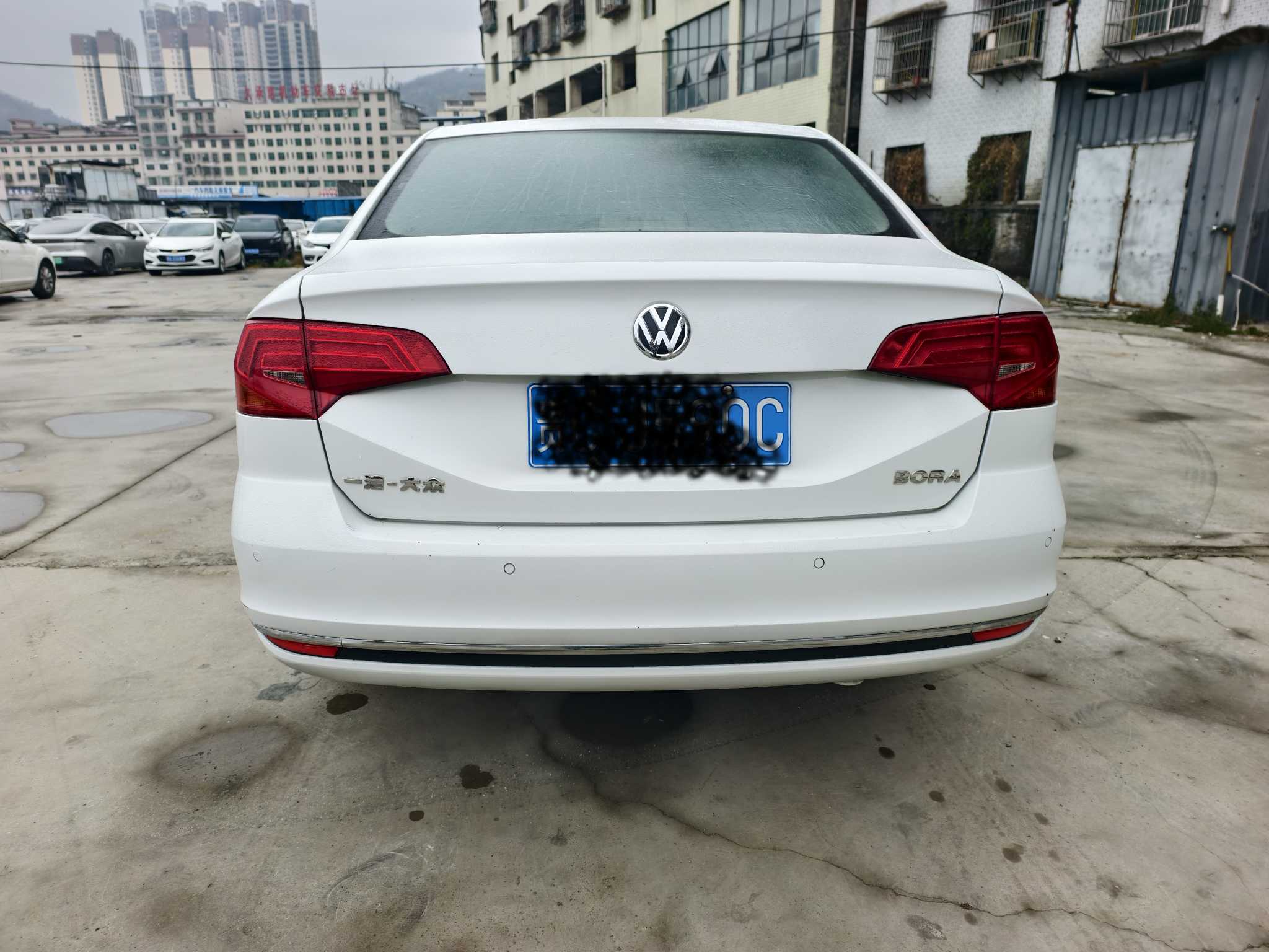 Volkswagen Bora 2016 car image #5