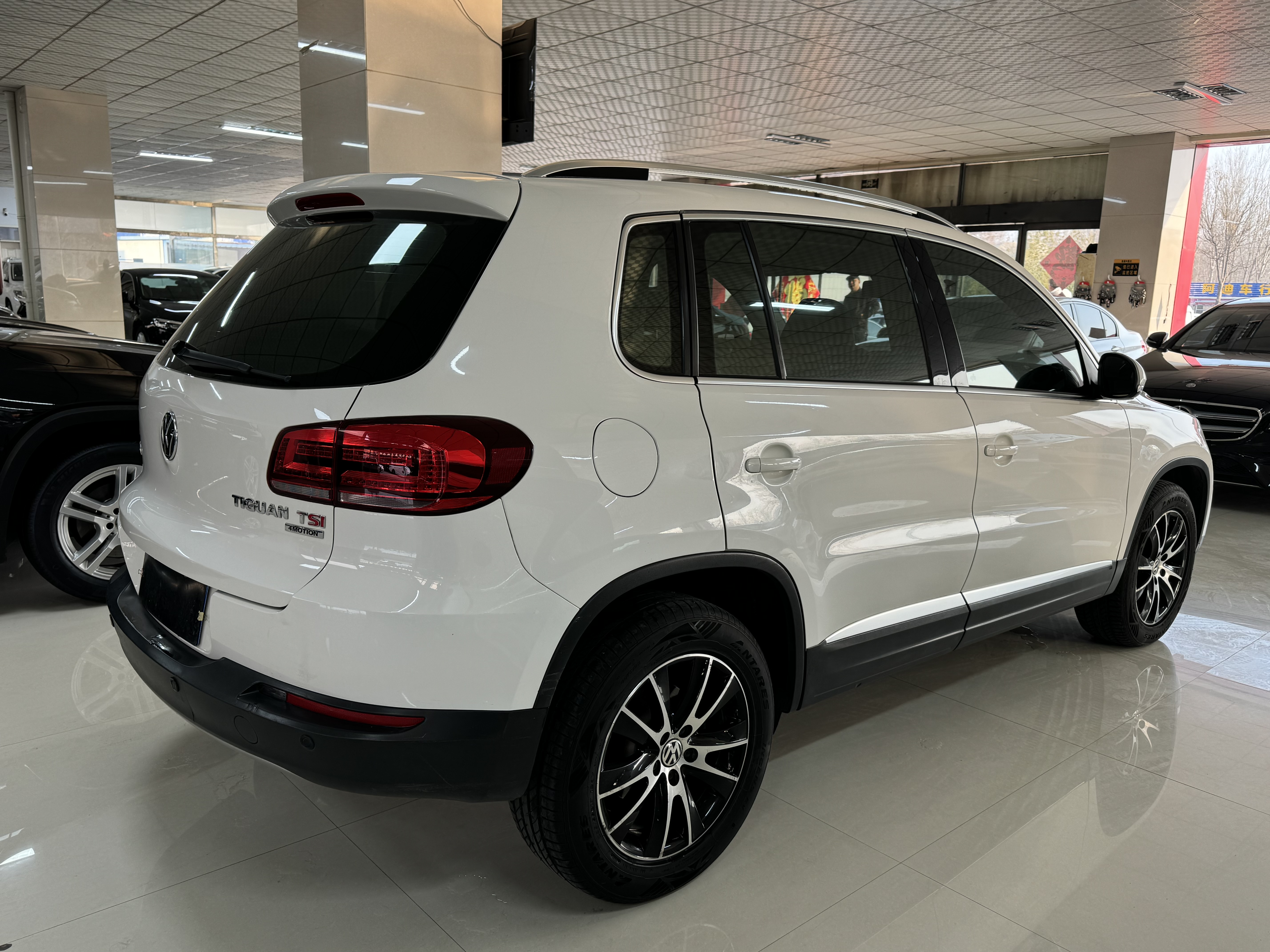 Volkswagen Tiguan 2014 car image #5