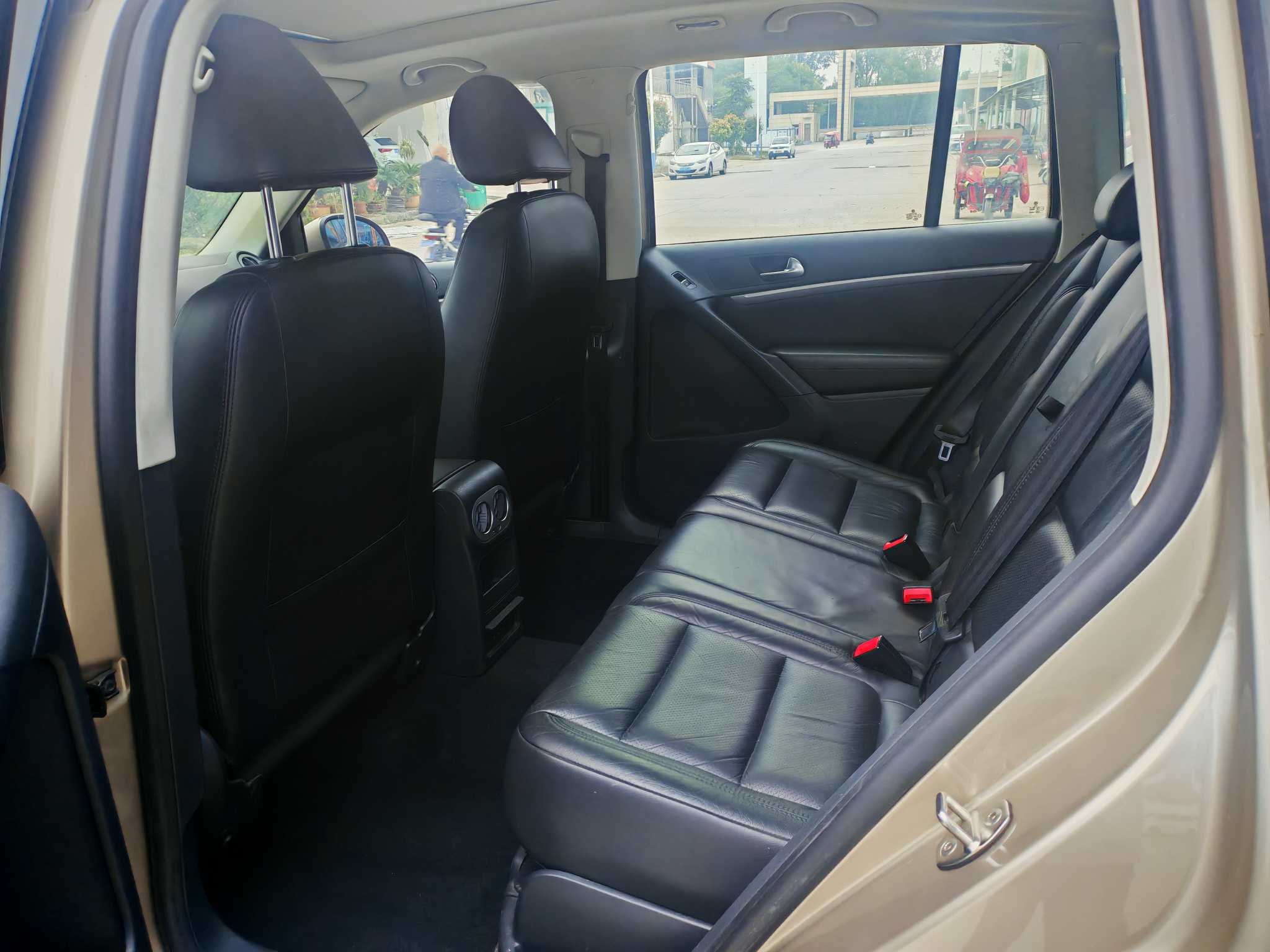 Volkswagen Tiguan 2014 #5 Volkswagen Tiguan 2014 car image #5