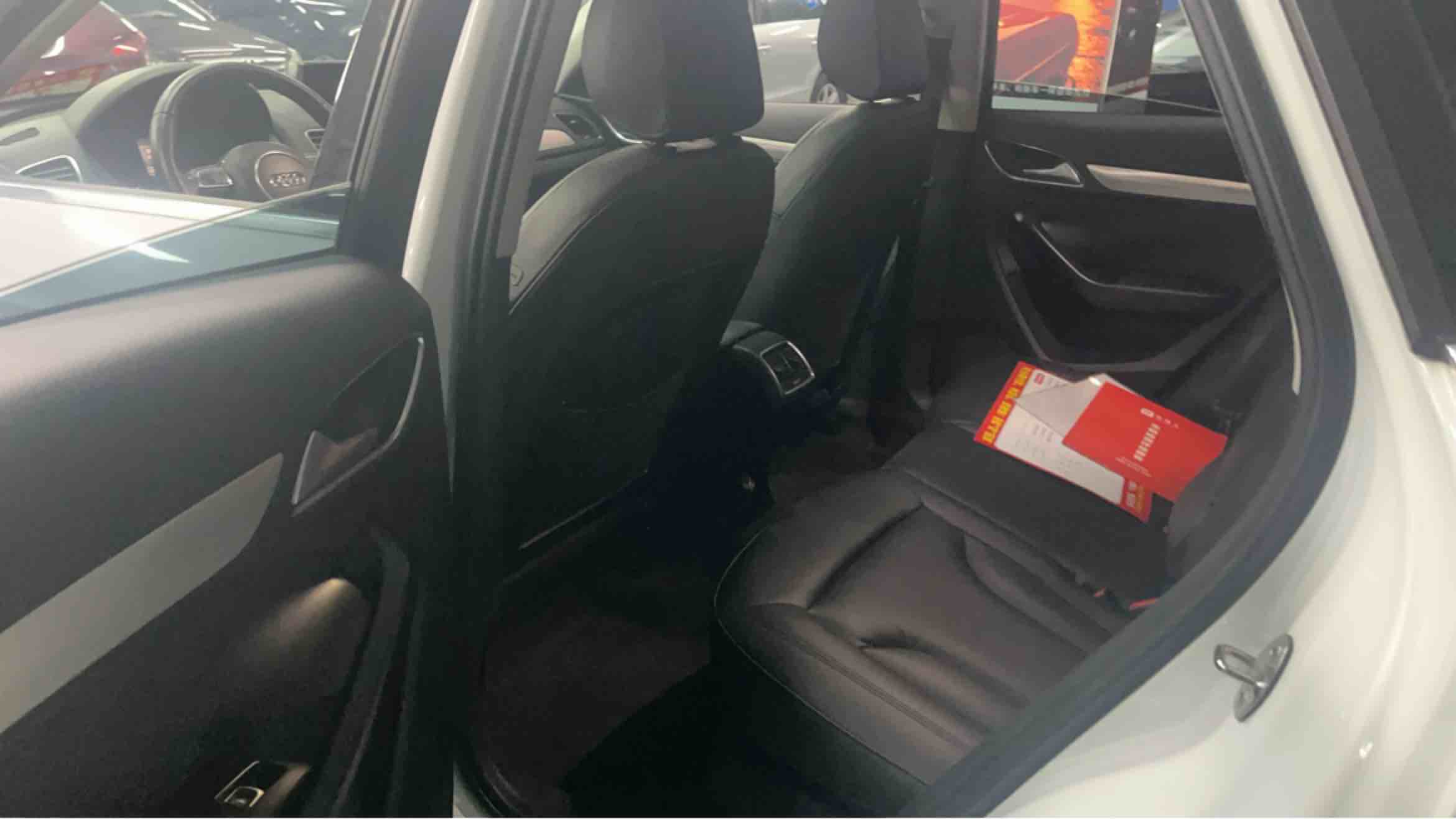 Audi Q3 2014 car image #5