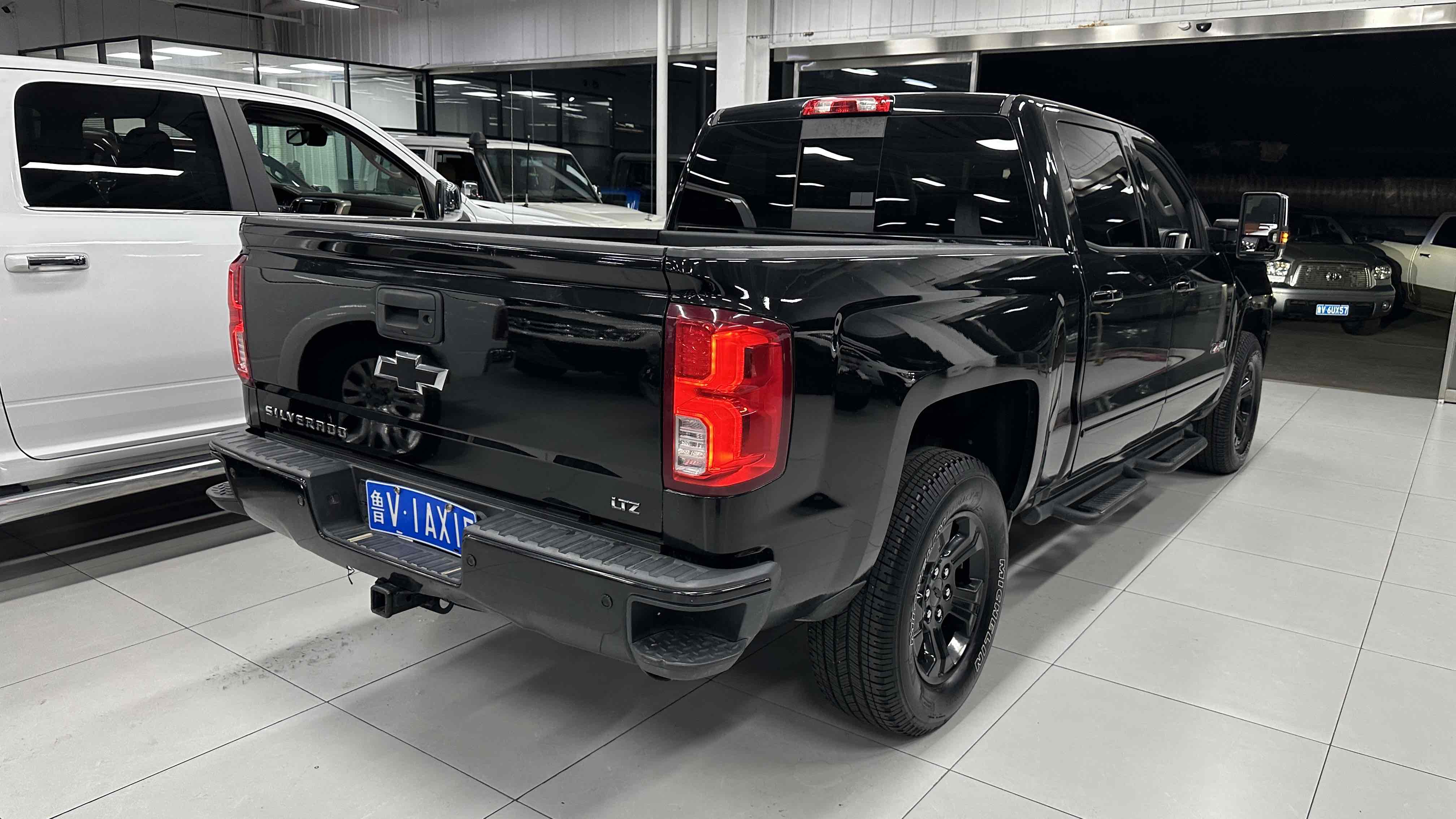 Chevrolet Silverado 2018 car image #5