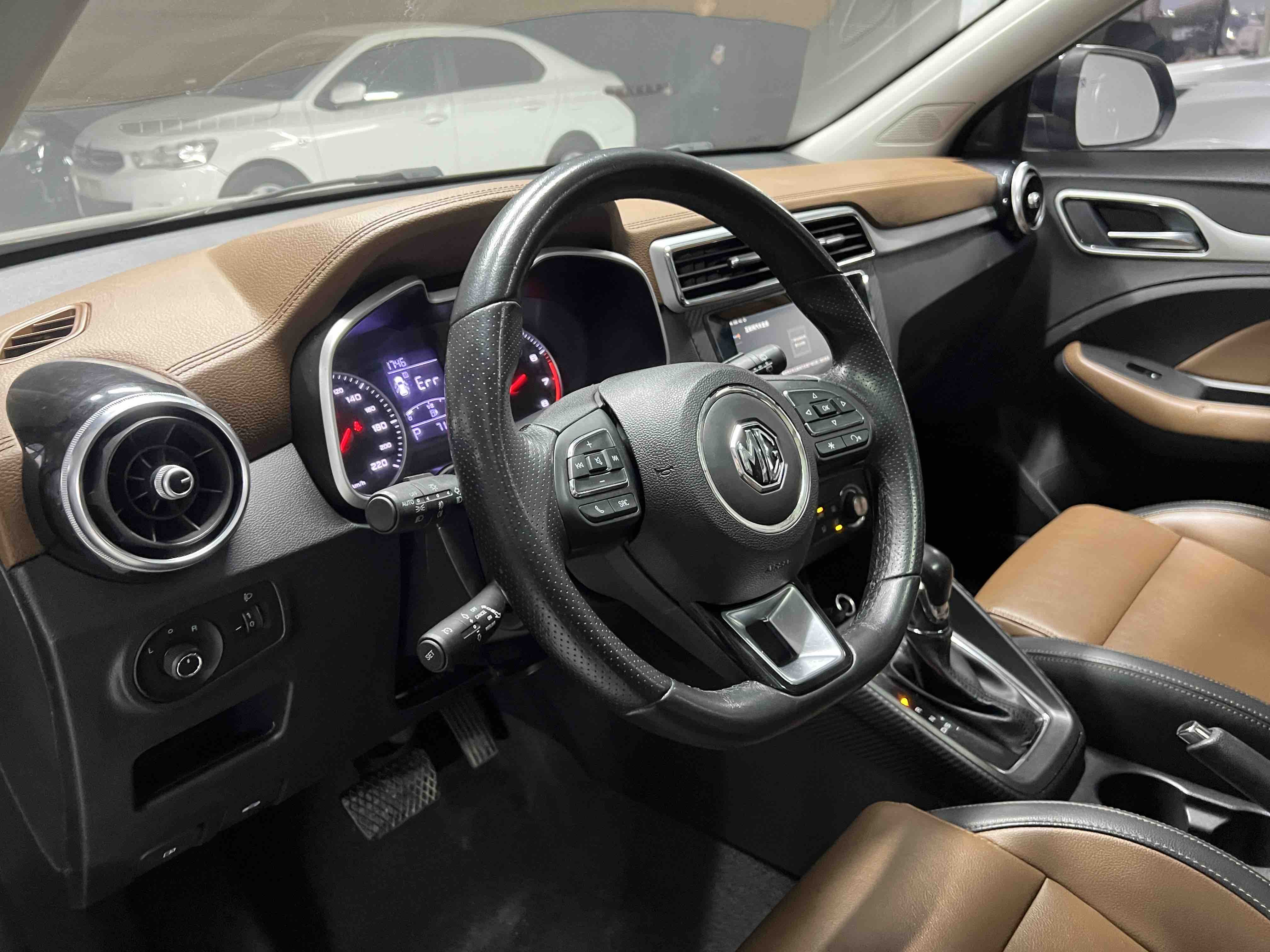 MG ZS 2018 #5 MG ZS 2018 car image #5