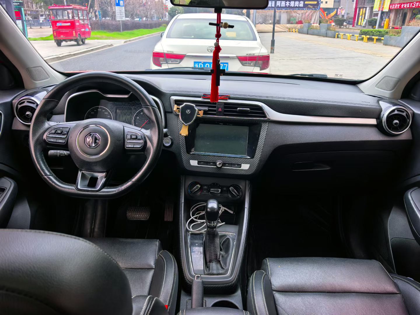 MG ZS 2017 #5 MG ZS 2017 car image #5