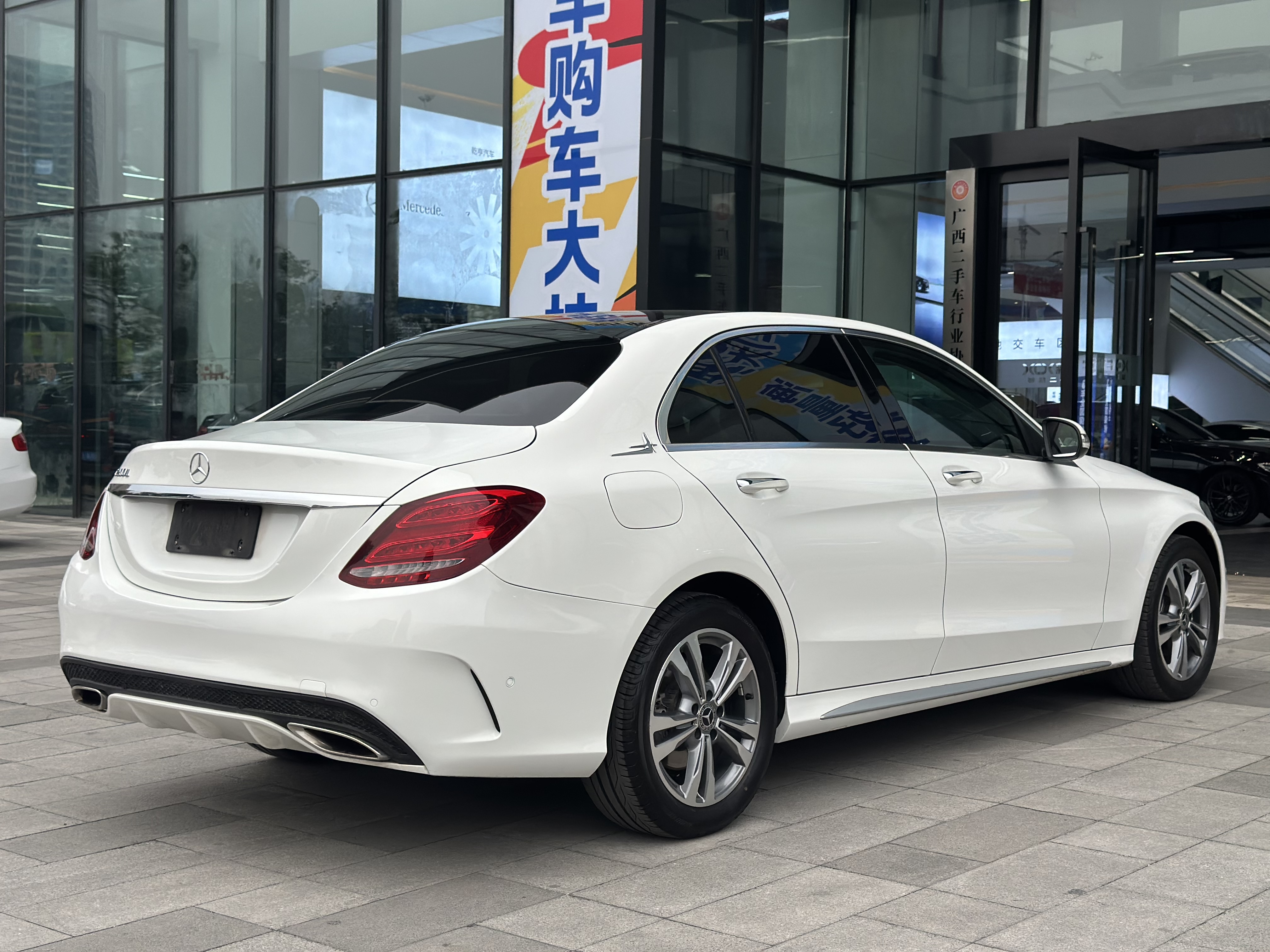 Mercedes-Benz C Class 2017 car image #5