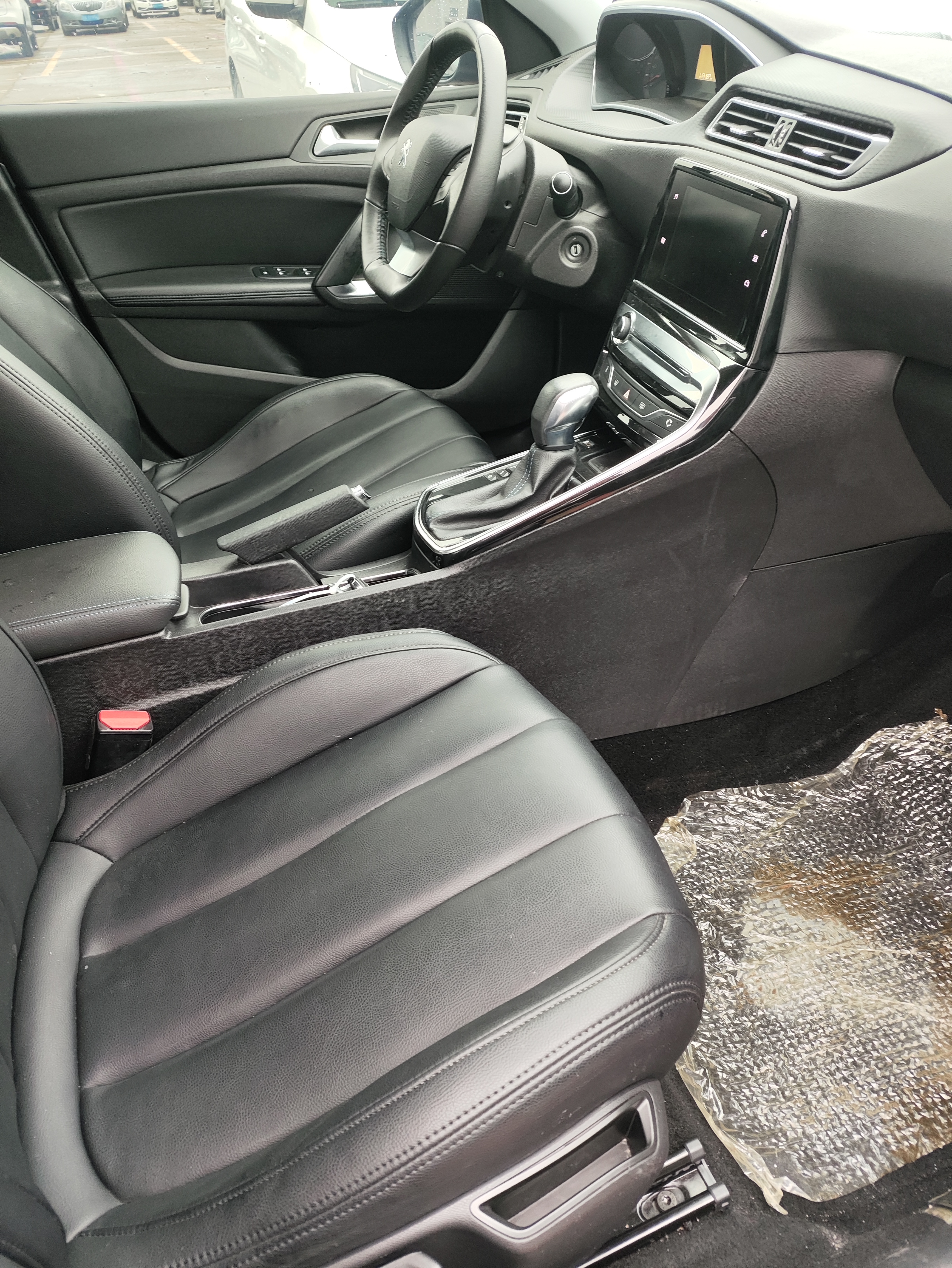 Peugeot 308 2017 #5 Peugeot 308 2017 car image #5