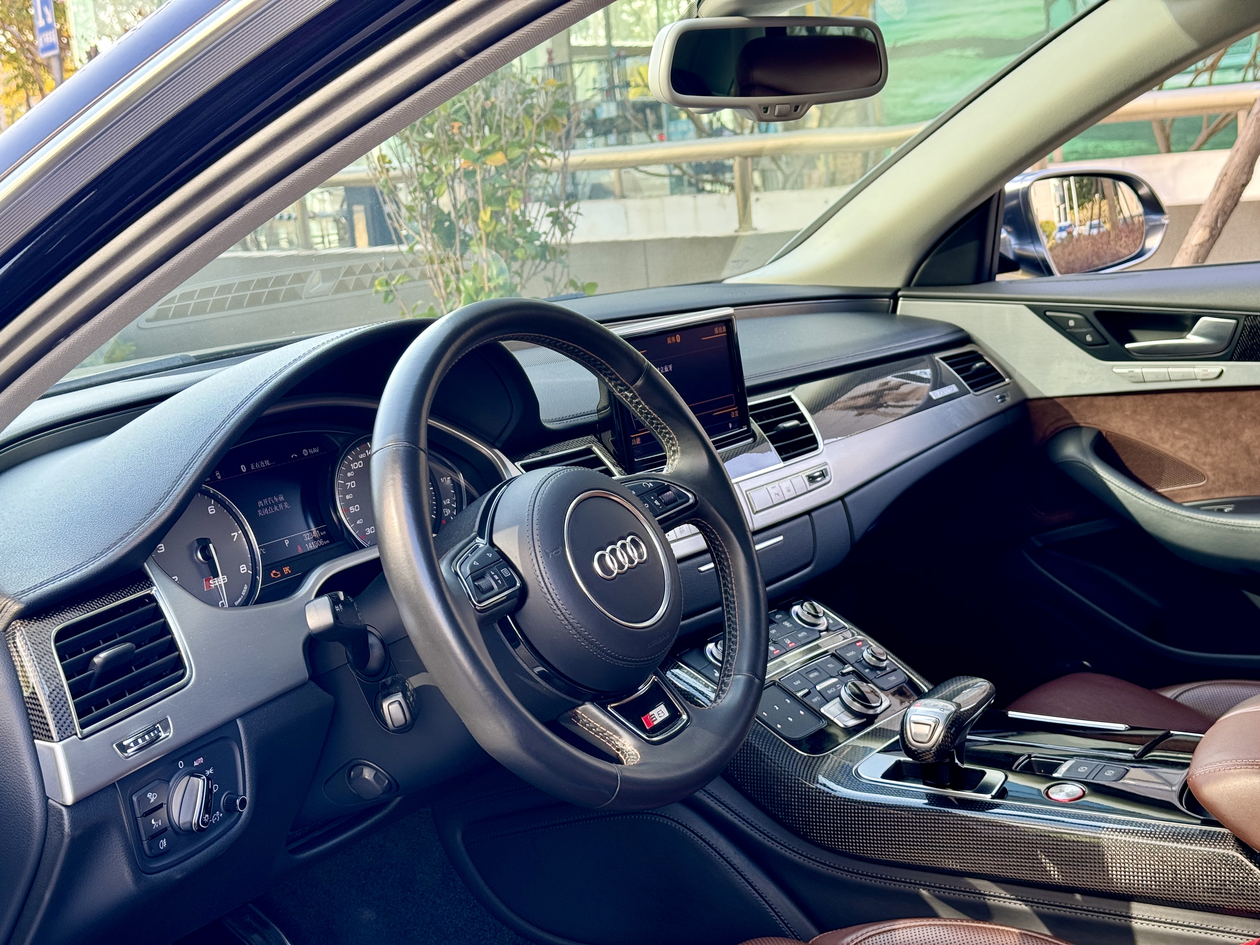 Audi S8 2013 car image #5