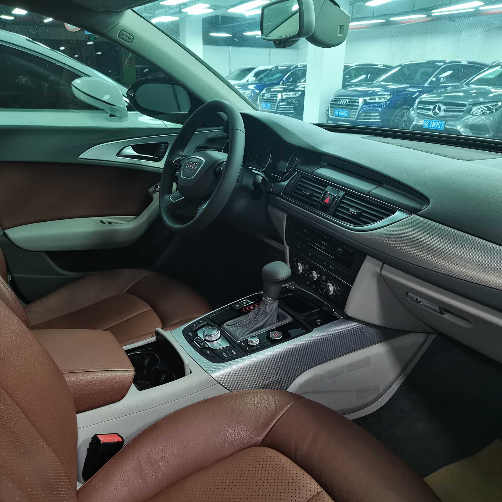 Audi A6L e-tron 2014 immagine di auto #5