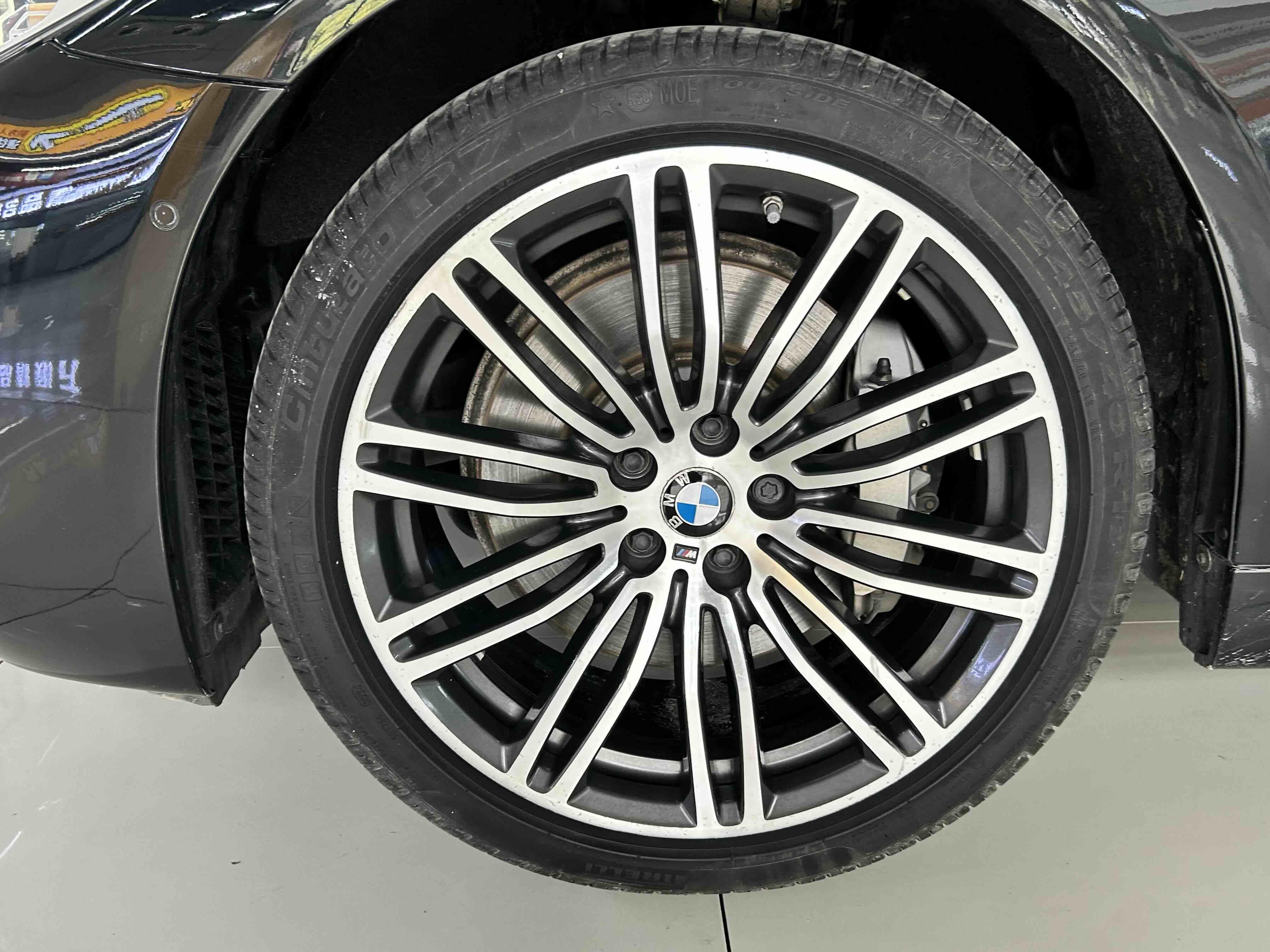 BMW 5 Series 2018 car image #5