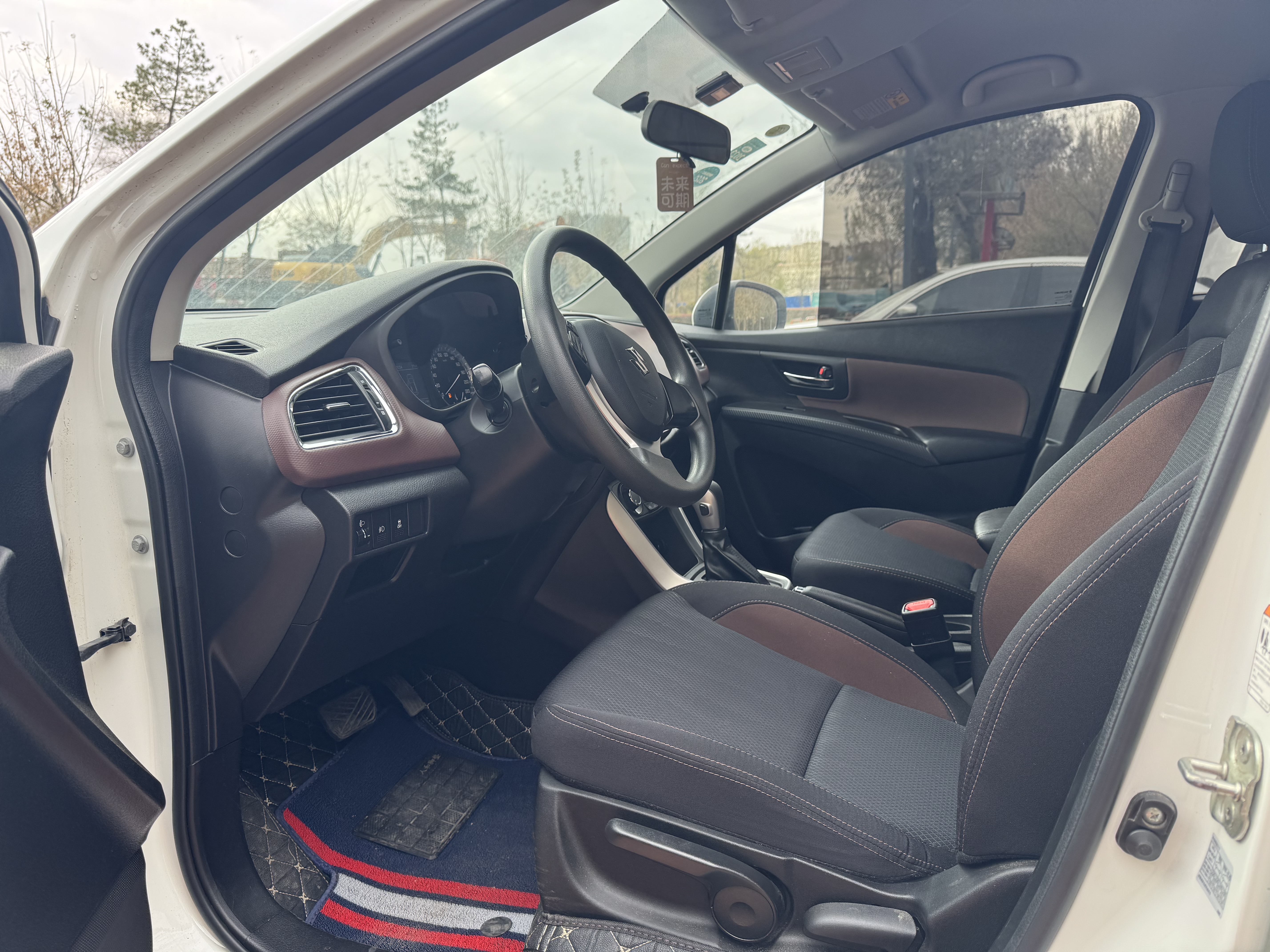 Suzuki SX4 S-CROSS 2018 imagem de carro #5