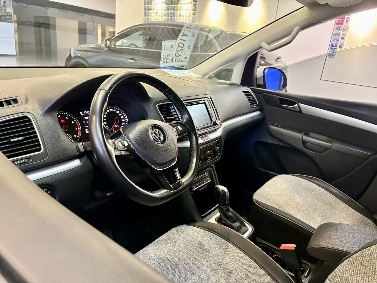 Volkswagen Sharan 2017 imagem de carro #5