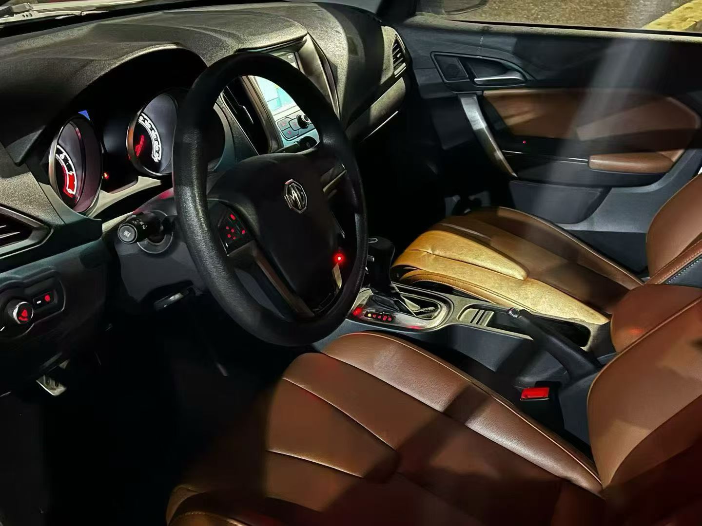 MG GT 2018 car image #5