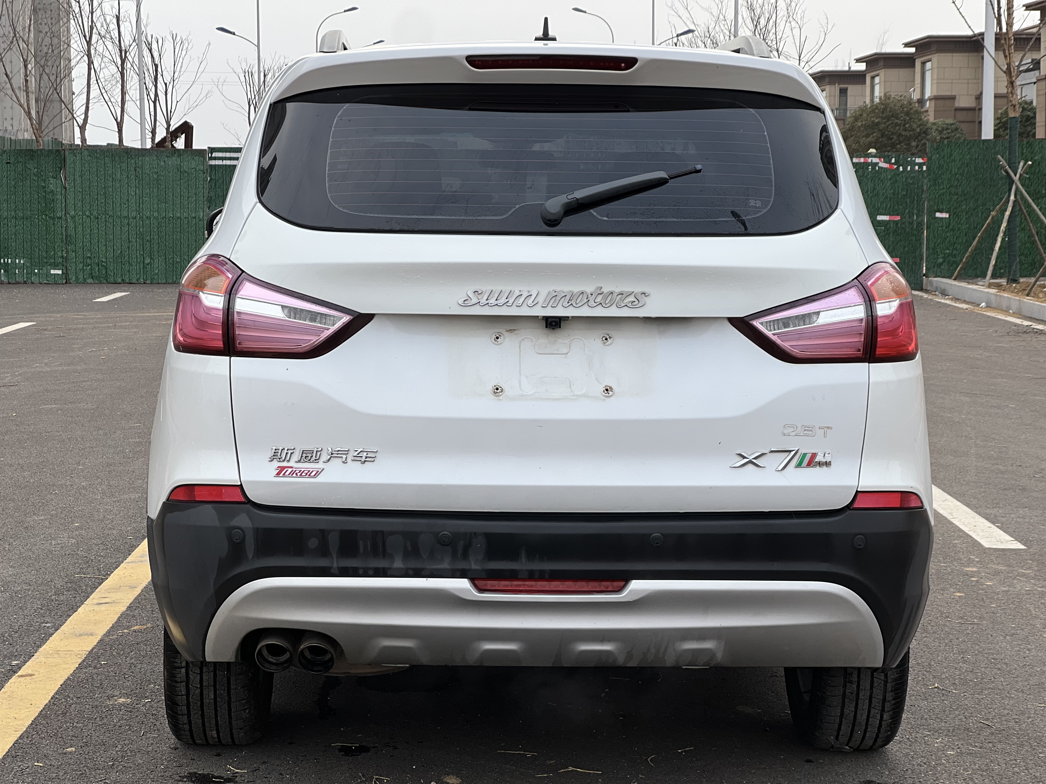 SWM X7 2017 car image #5