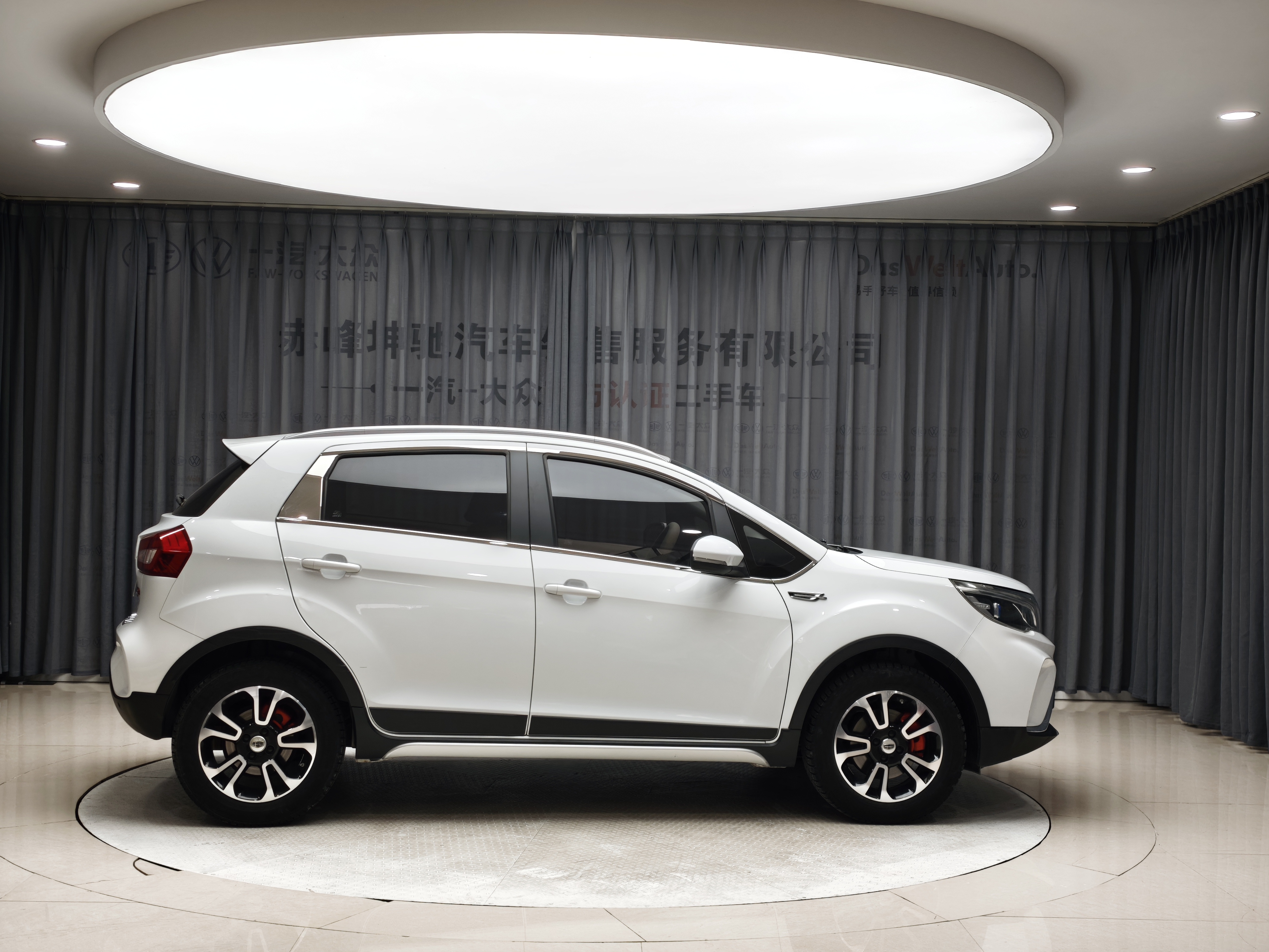 Vision X3 2018 #5 Vision X3 2018 car image #5