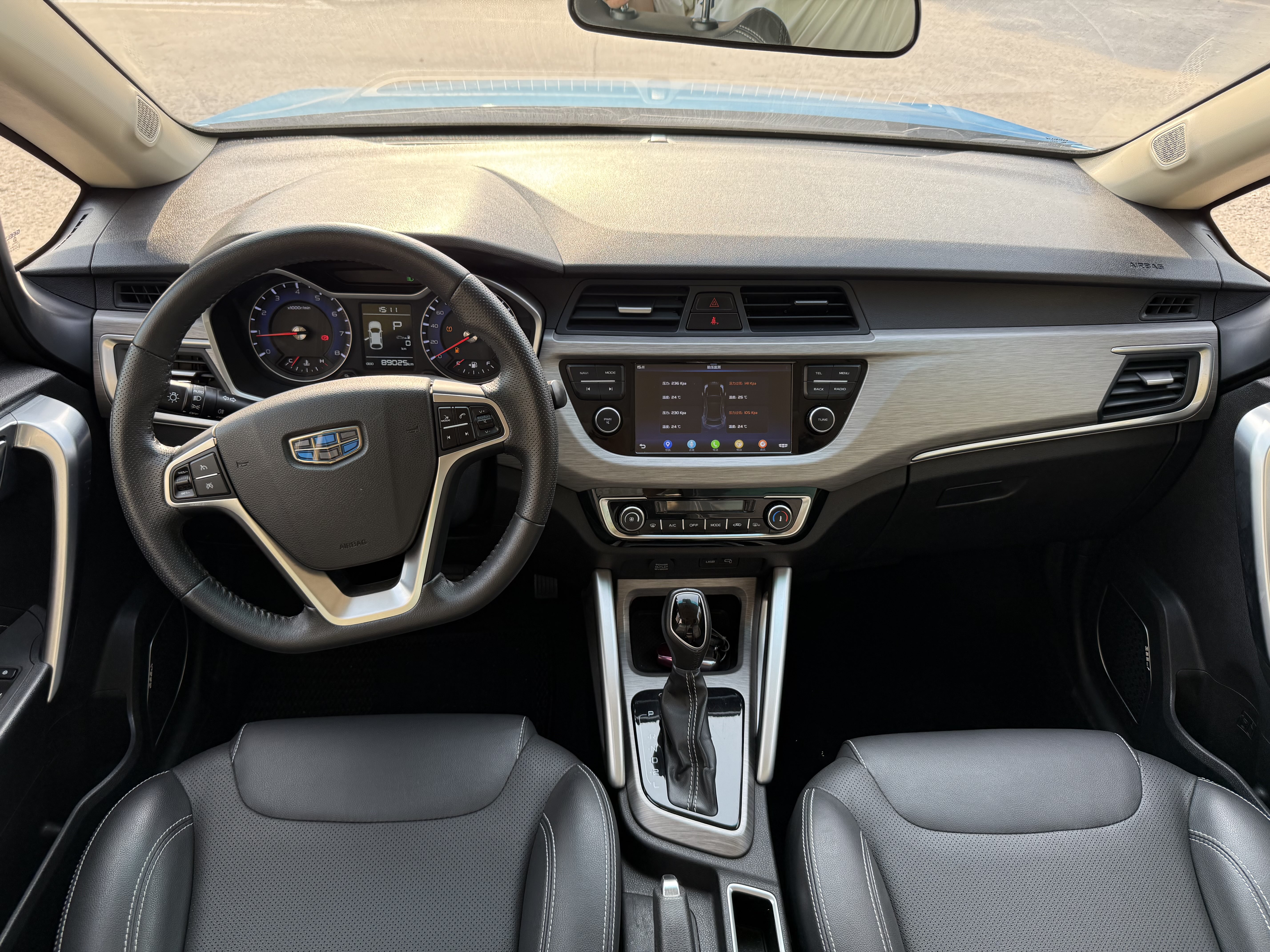 GEELY Vision X3 2018 car image #5