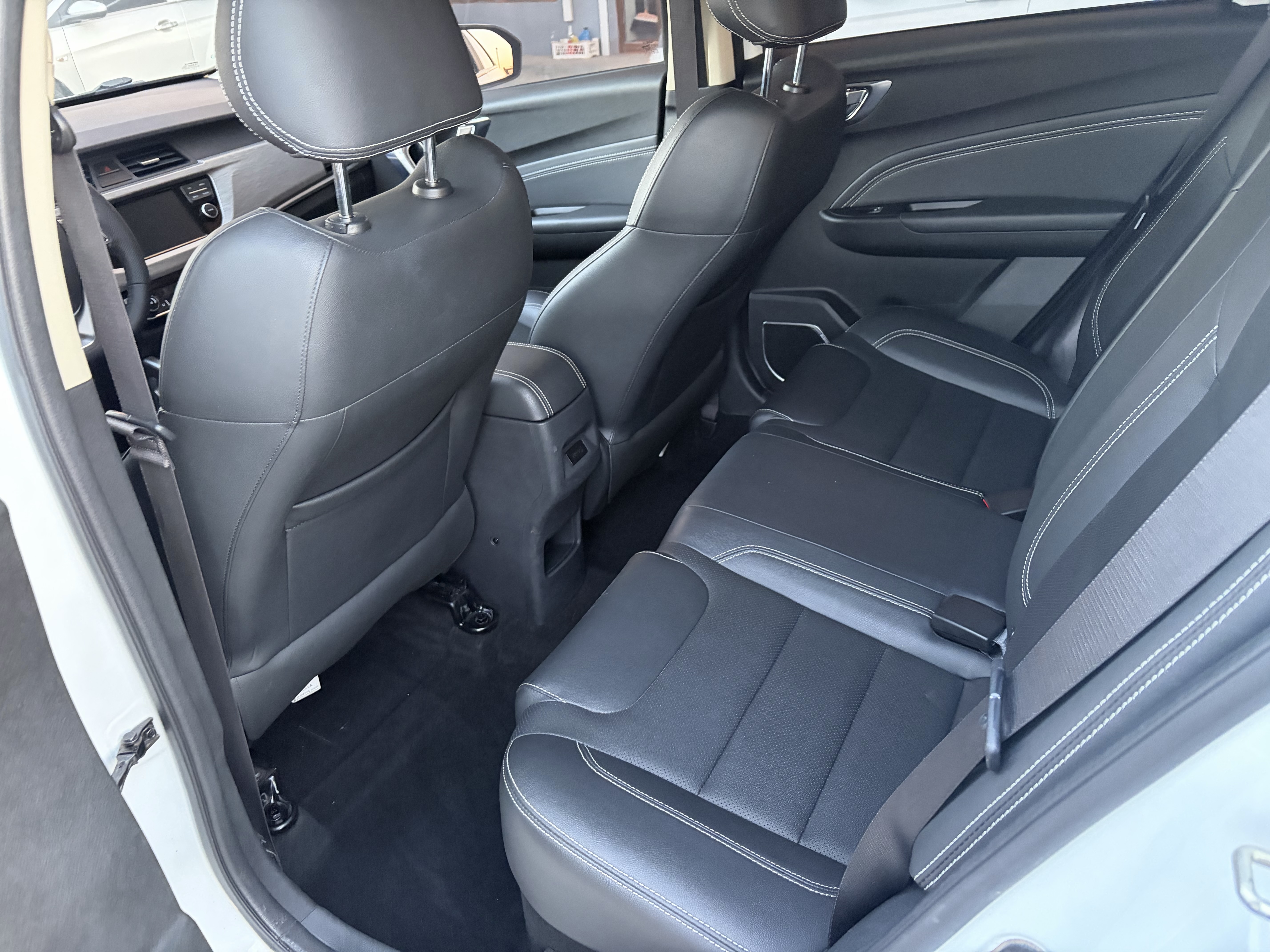 GEELY Vision X3 2019 immagine di auto #5