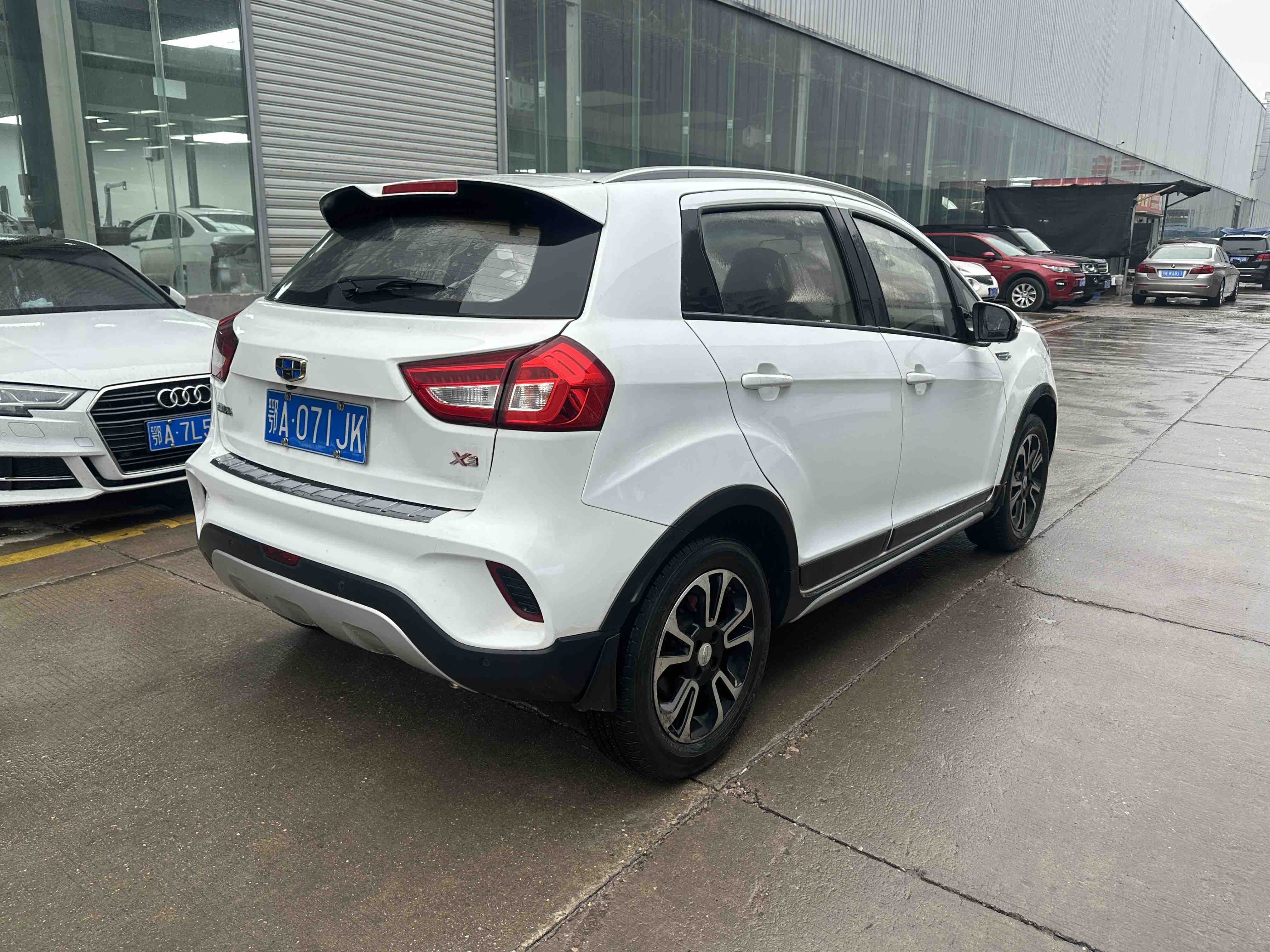 Vision X3 2018 car image #5