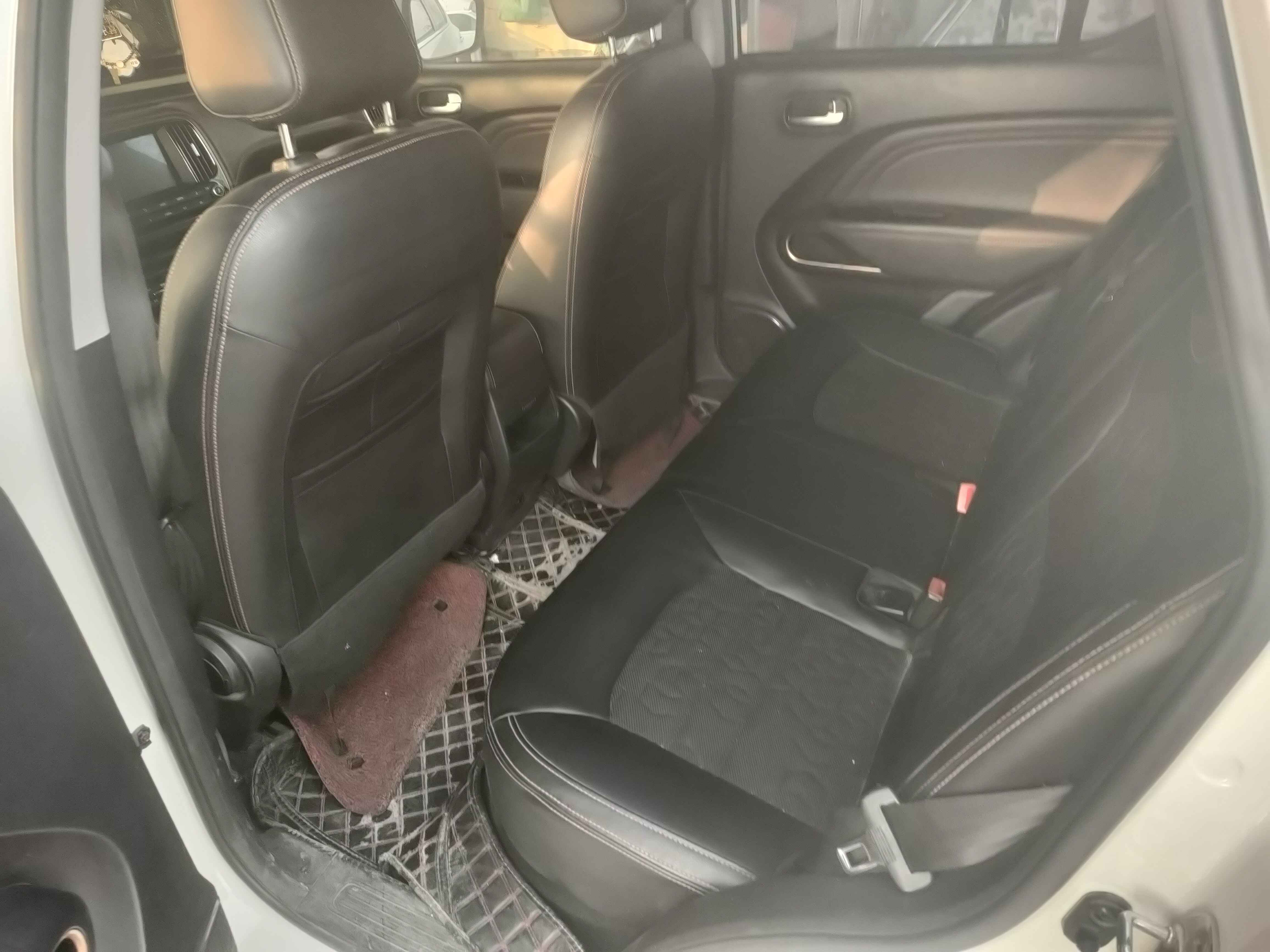 Forthing GS3 2018 #5 Forthing GS3 2018 car image #5