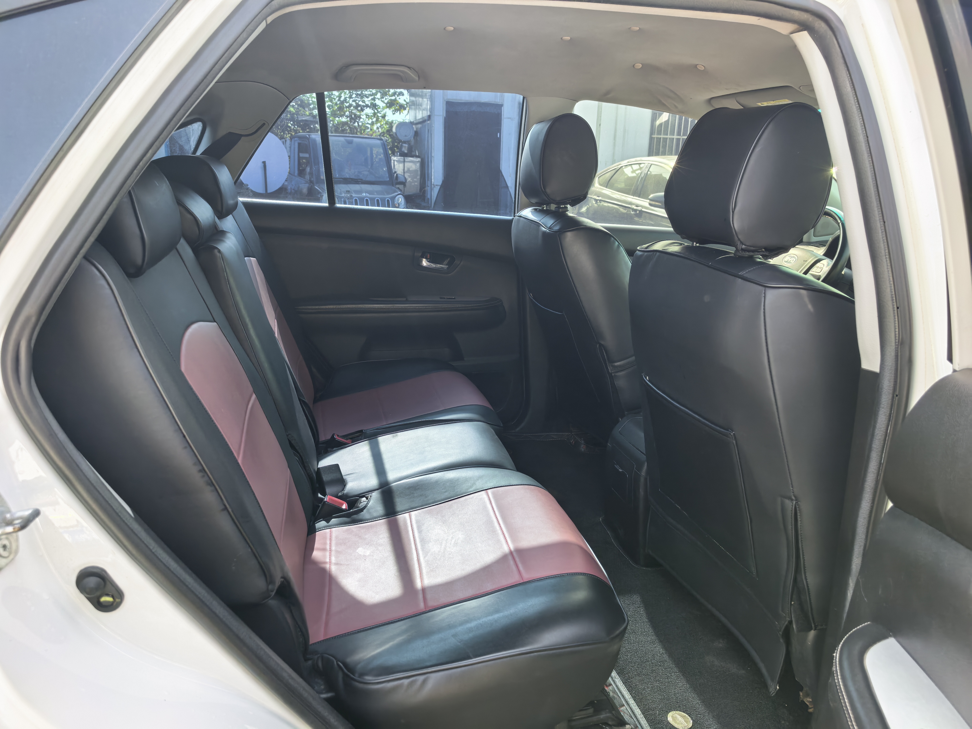 BYD S6 2014 car image #5